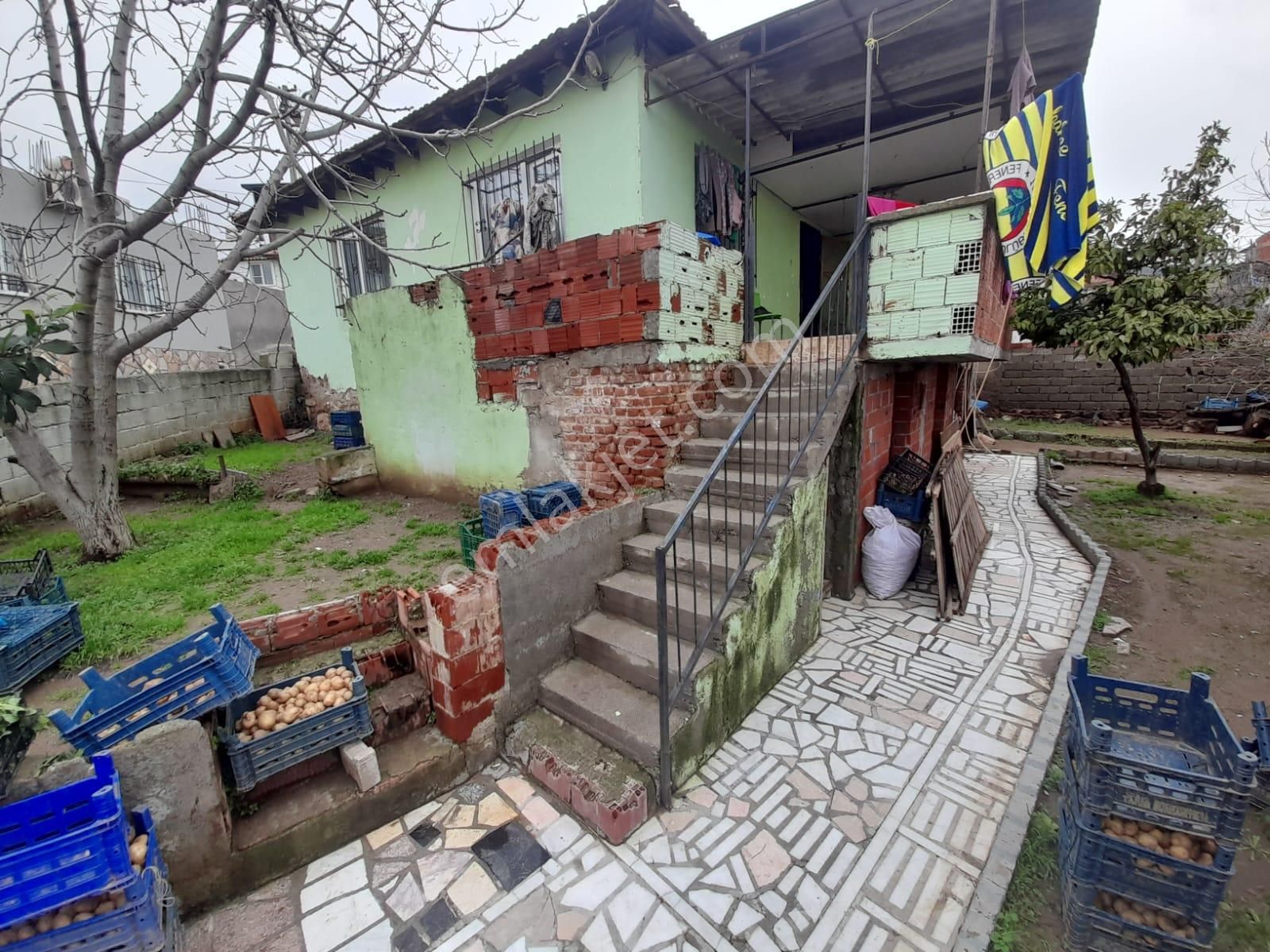 Parstan Kadıköyde 271 M2 Bahçeli Ayrı Mutfak 2+1 Müstakil Ev