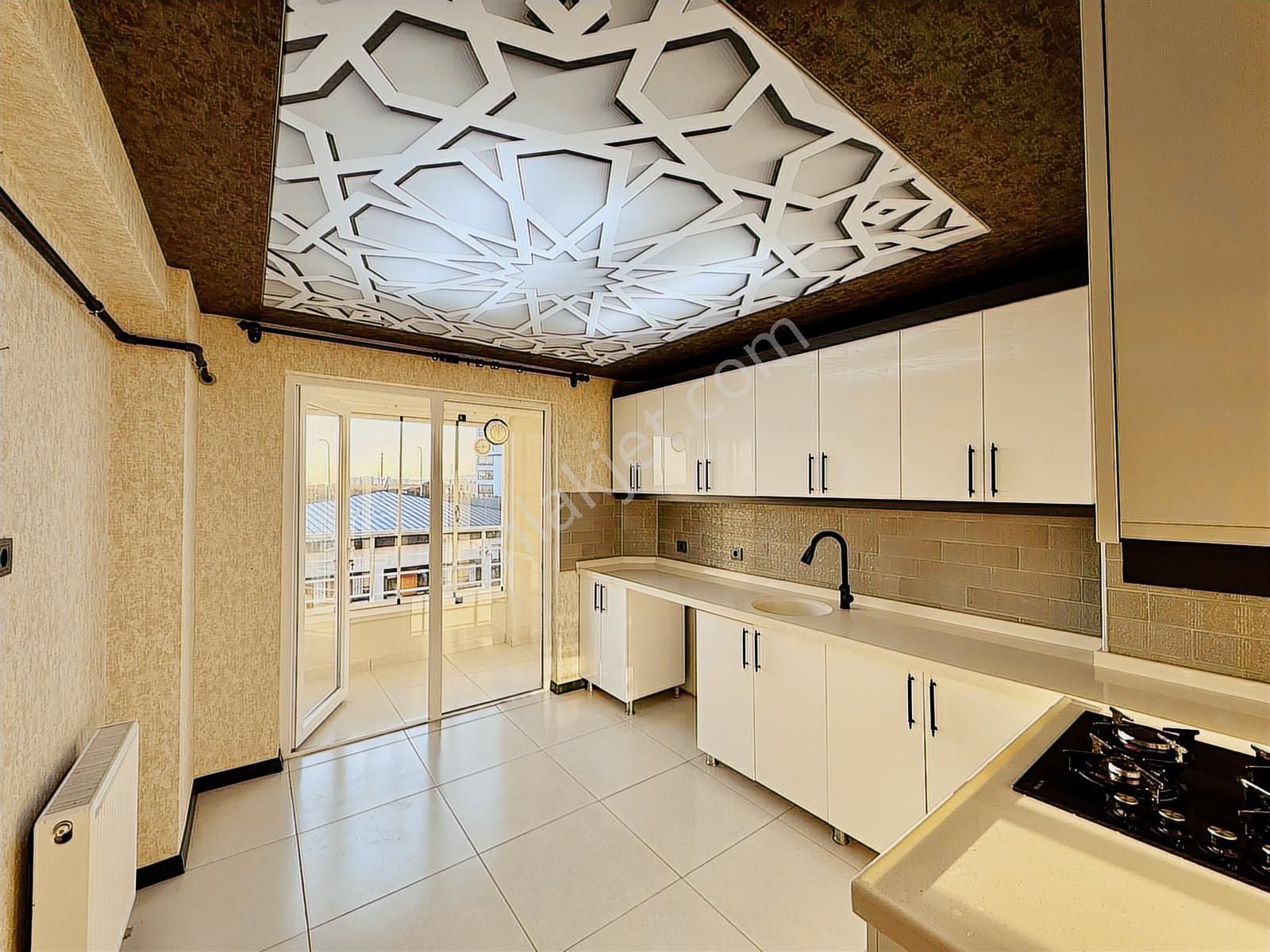 Beyoğlu'ndan Okullar Bölgesi Yeni Binada Ara Kat Güney Cephe 2+1