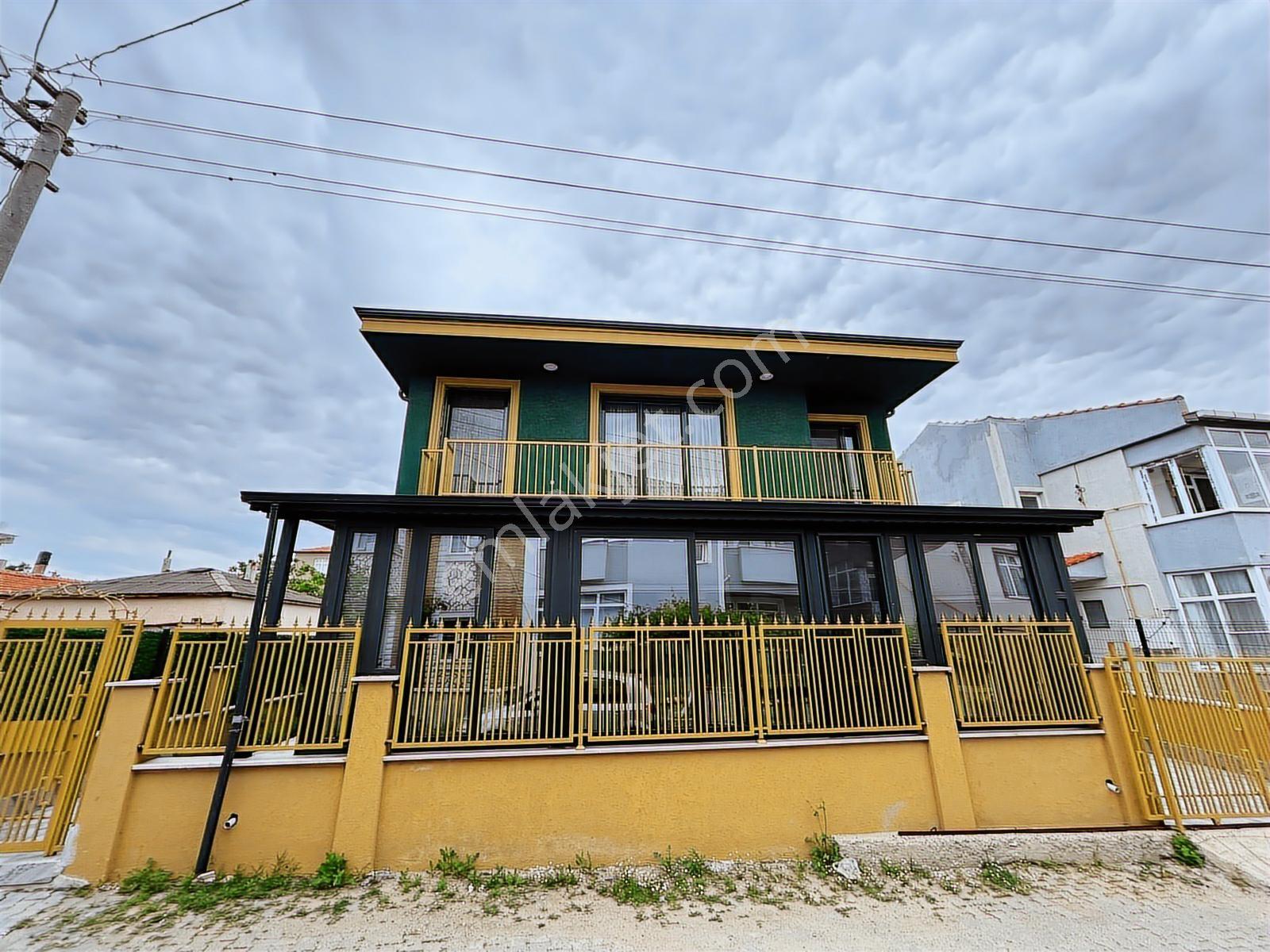 Keşan Cumhuriyet Mah. Satılık 200 M² Villa