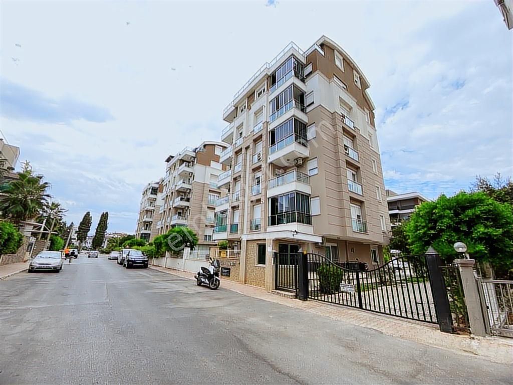 Güzeloba Konutlarında 4+1 Yüzme Havuzlu Sitede Eşyalı Daire - Görsel 6