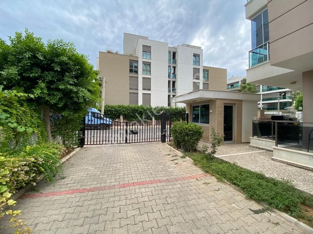 Güzeloba Konutlarında 4+1 Yüzme Havuzlu Sitede Eşyalı Daire - Görsel 15