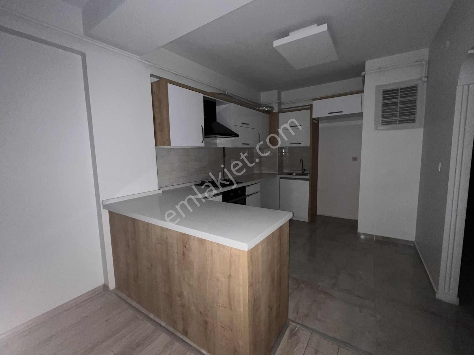 Üçyol Yakını 2+1 5 Yıllık Binada Satılık Daire - Görsel 2