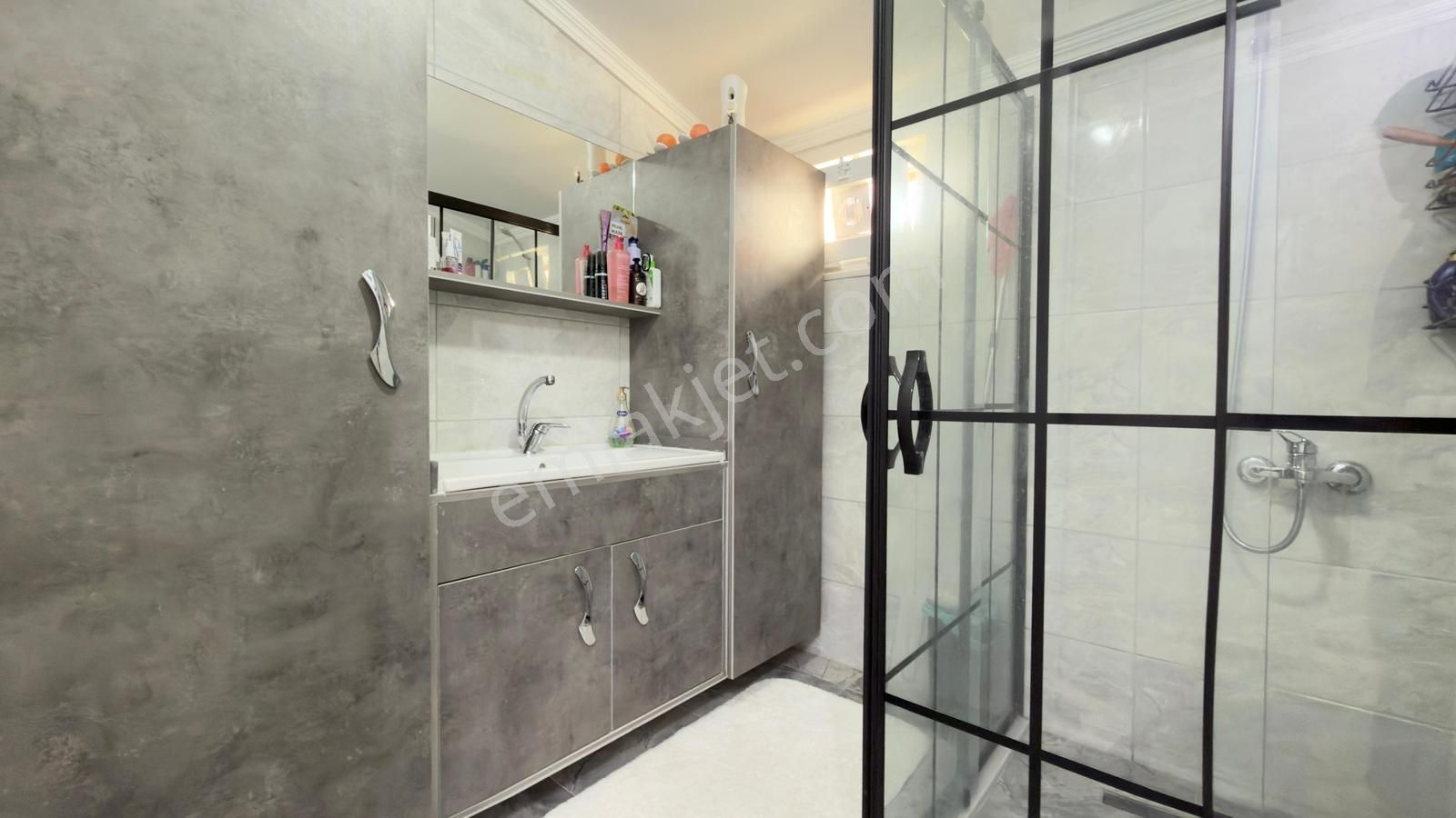 İlka'dan Metro-metrobüse Yürüme 2+1 Full Eşyalı Kiralık Daire - Görsel 12