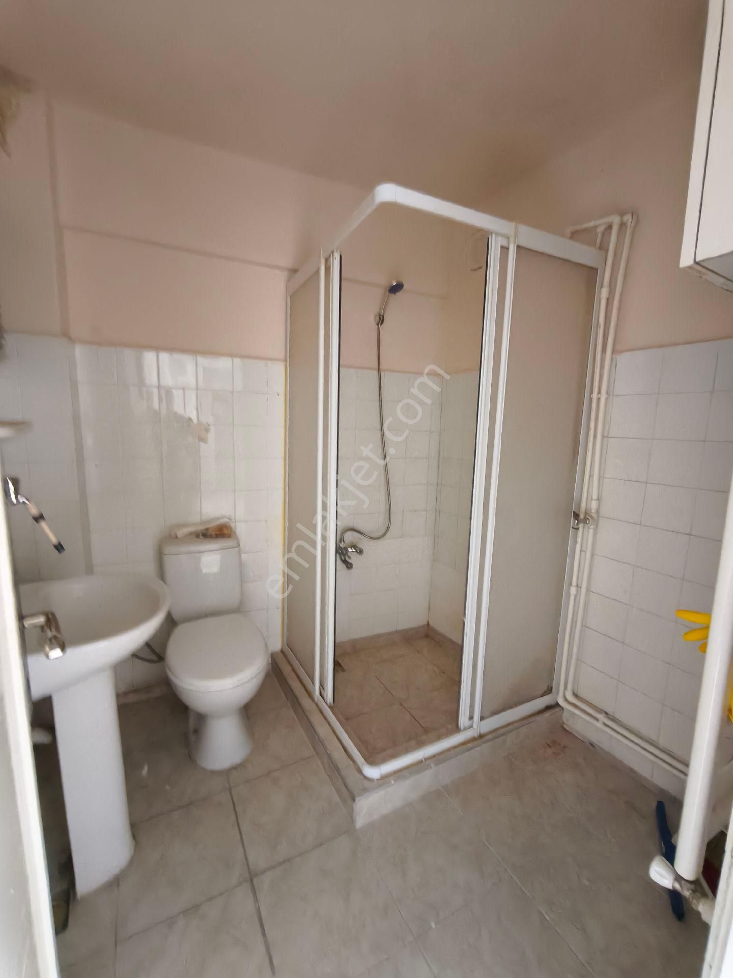 Bornova Merkezde Arakat 3+1 Kiralık Daire - Görsel 20