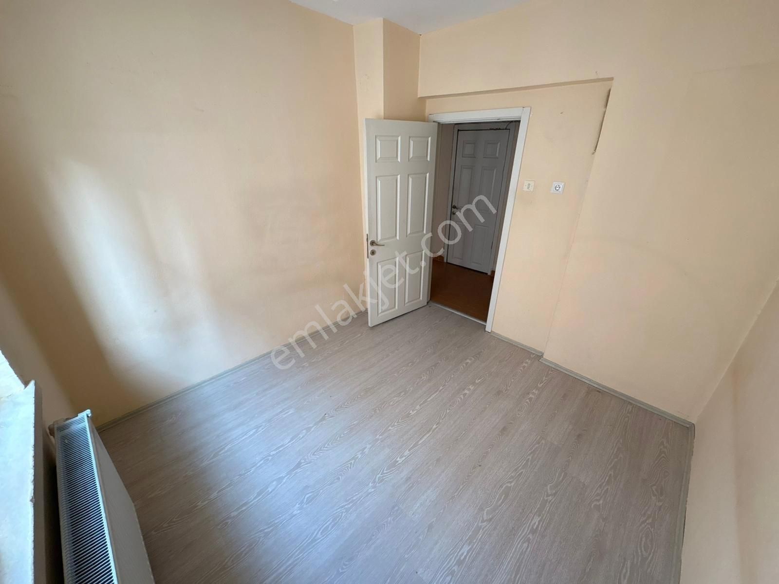 "plevne'nin Merkezinde 2+1 Ara Kat Ön Cephe'de %70 Kredi İmkanı" - Görsel 3