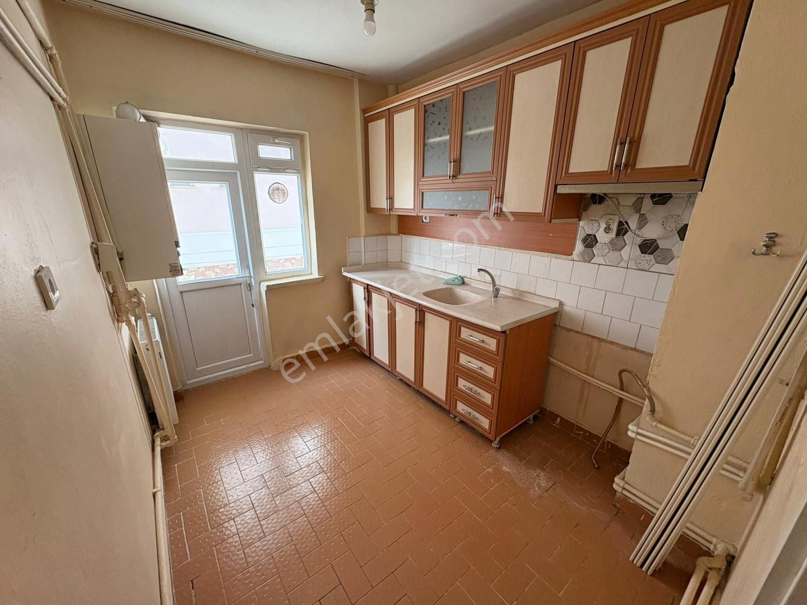 "plevne'nin Merkezinde 2+1 Ara Kat Ön Cephe'de %70 Kredi İmkanı" - Görsel 2