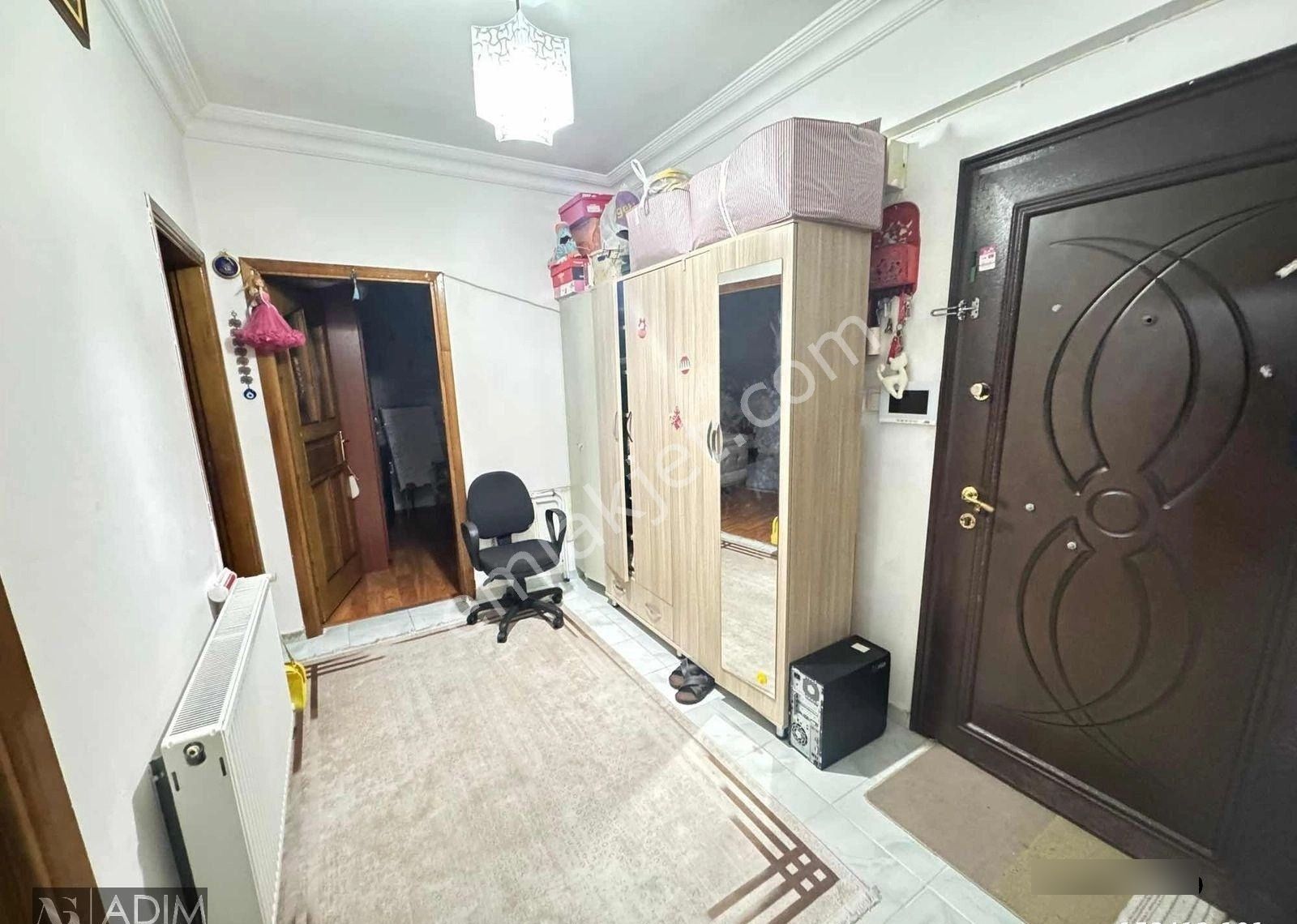 Adım'dan,asansörlü,ayrı Mutfak,2+1 Arakat,balkonlu,metroya 8 Dk