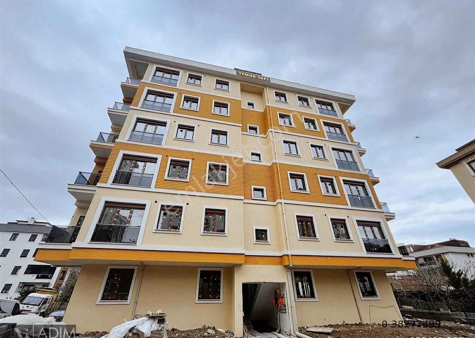 Subayevleri'nde,k.otoparklı,sıfır 2+1 Balkonlu,2.kat Köşe Bina!!