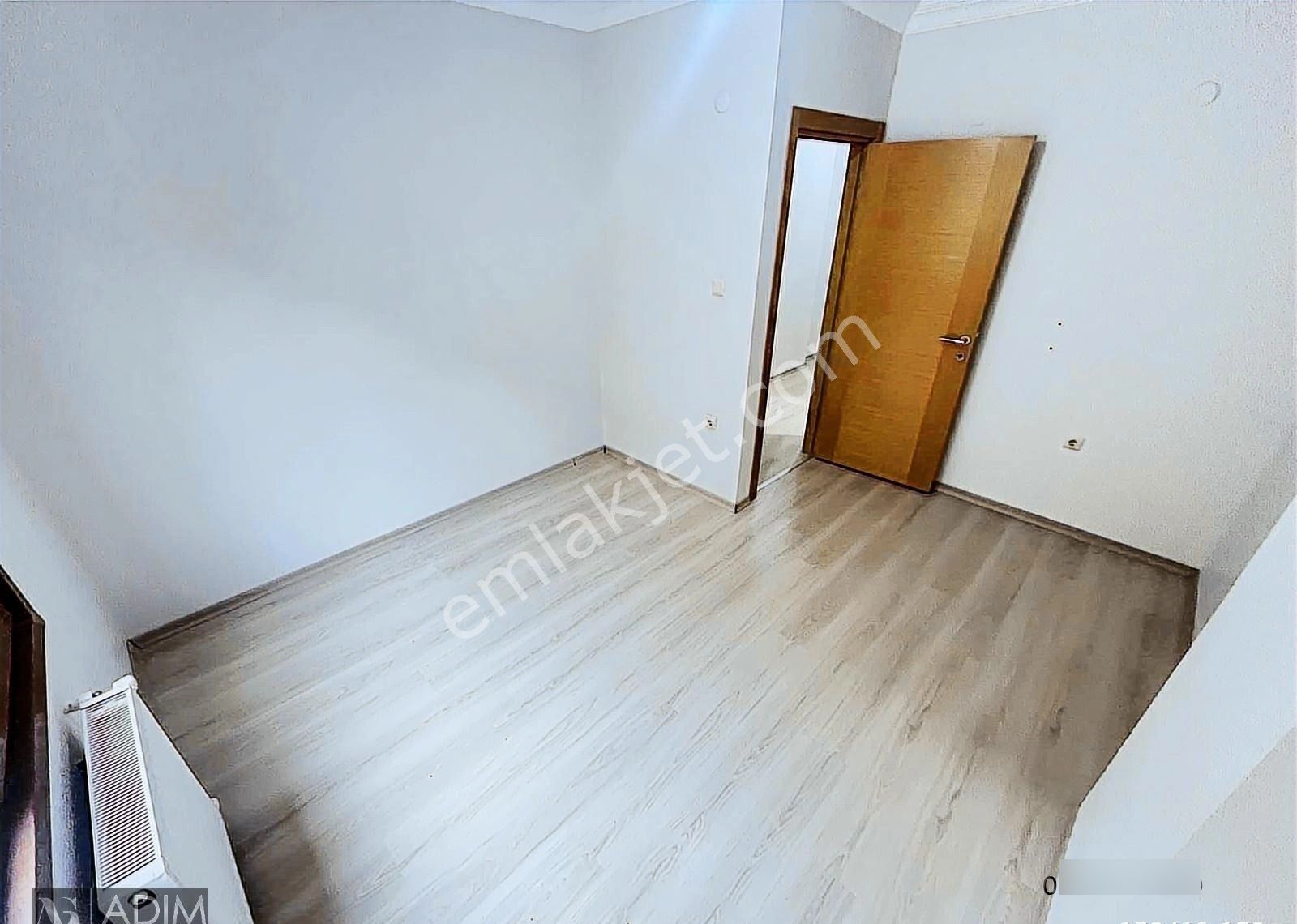 Adım'dan, Caddeye Paralel, Ayrı Mutfaklı, Balkonlu, Tertemiz 2+1 - Görsel 9