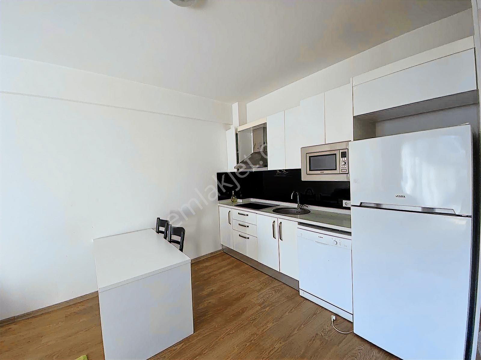 Torbalı Yedieylül Mah Havuzlu Site Kiralık Full Eşyalı 1+1 Daire - Görsel 8