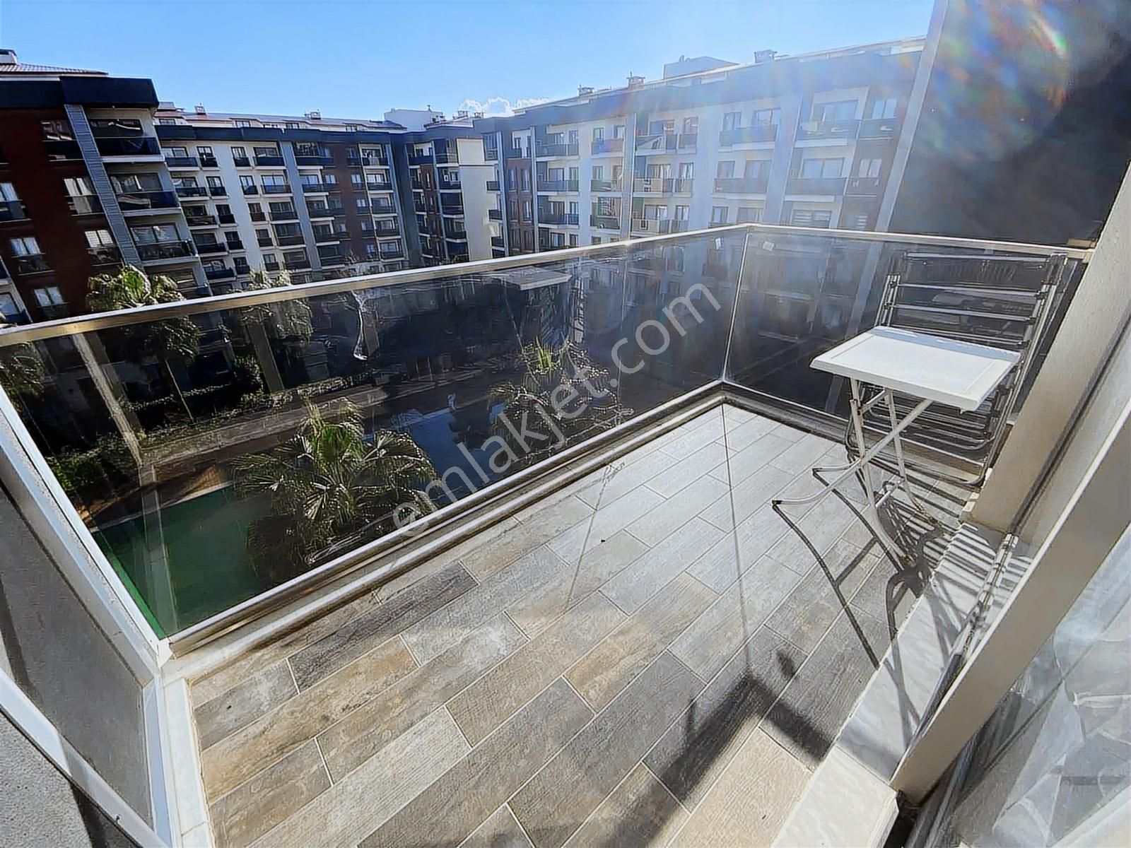 Torbalı Yedieylül Mah Havuzlu Site Kiralık Full Eşyalı 1+1 Daire - Görsel 3