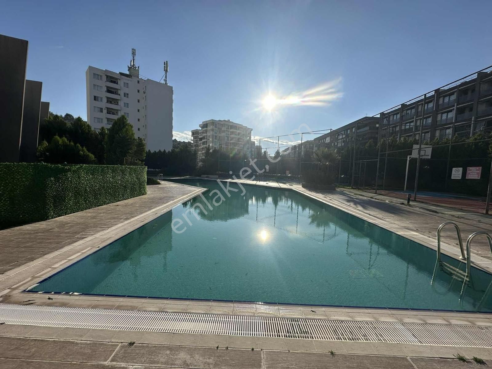 Bulut Emlak'tan Vita Loft Sitesinde Özel Yapım Havuzlu Lüxx 1+1 - Görsel 17