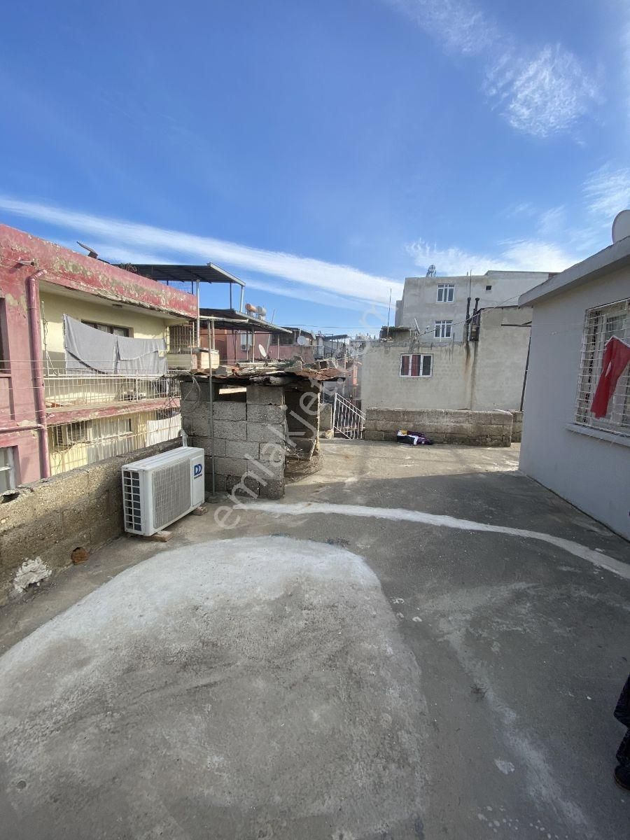 Tellidere Mahallesinde 2,5 Katlı Bahçeli Satılık Ev - Görsel 10