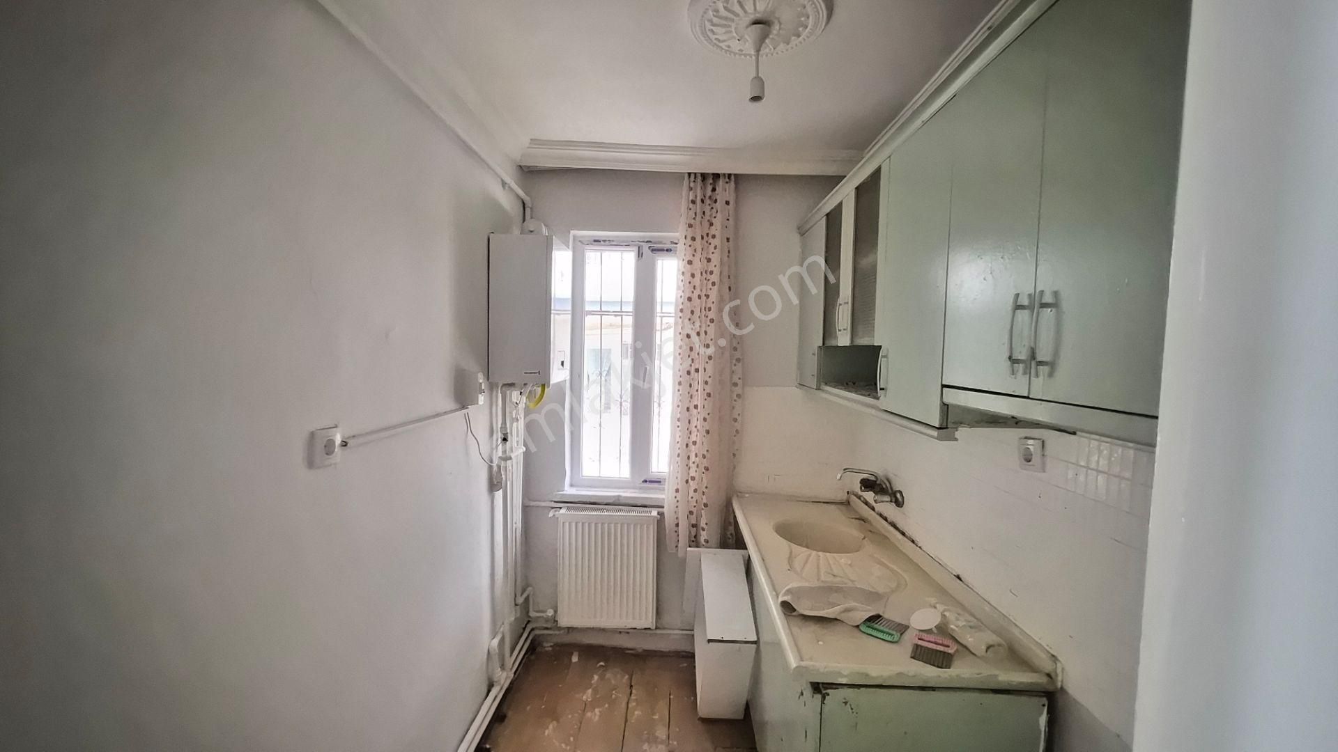 Kent Emlak'tan Abidin Paşada 2+1 Kot-2 De Yapılı Kiralık Daire - Görsel 7