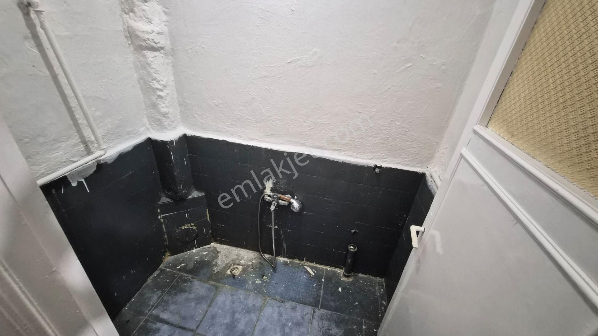 Kent Emlak'tan Abidin Paşada 2+1 Kot-2 De Yapılı Kiralık Daire - Görsel 16