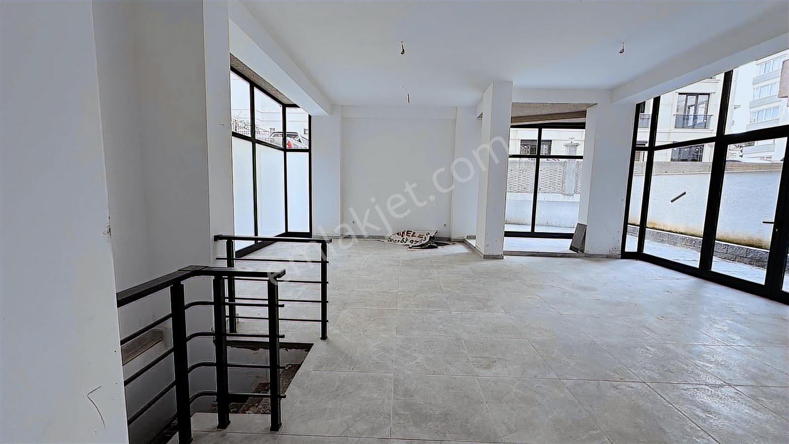 Home Gayrimenkulden 245 M2 Kış Bahçeli Kiralık Dükkan - Görsel 11