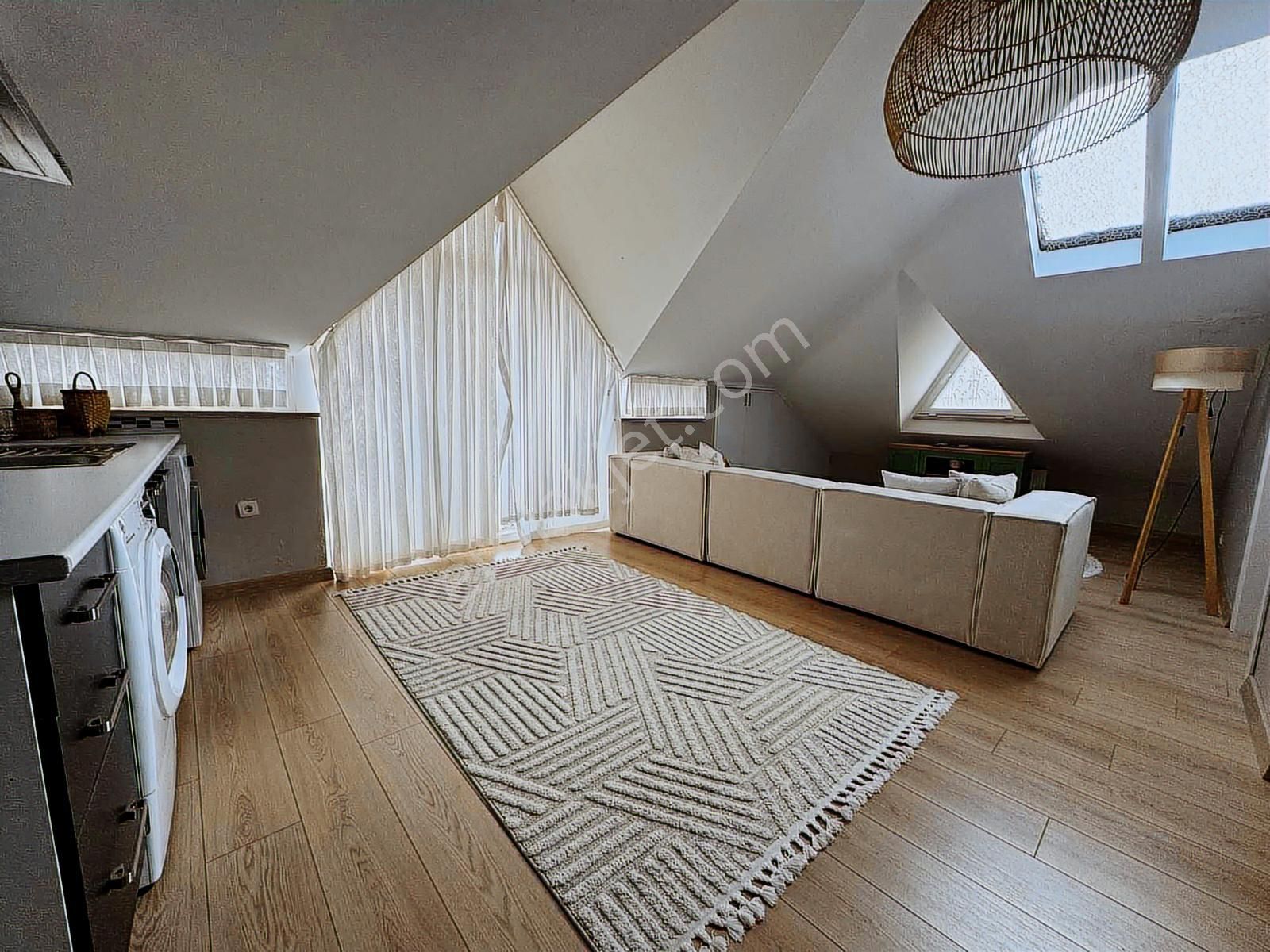 Merkezi Konum Görülmemiş Genişlikte 4+1 Çift Banyo Çift Mutfak - Görsel 22