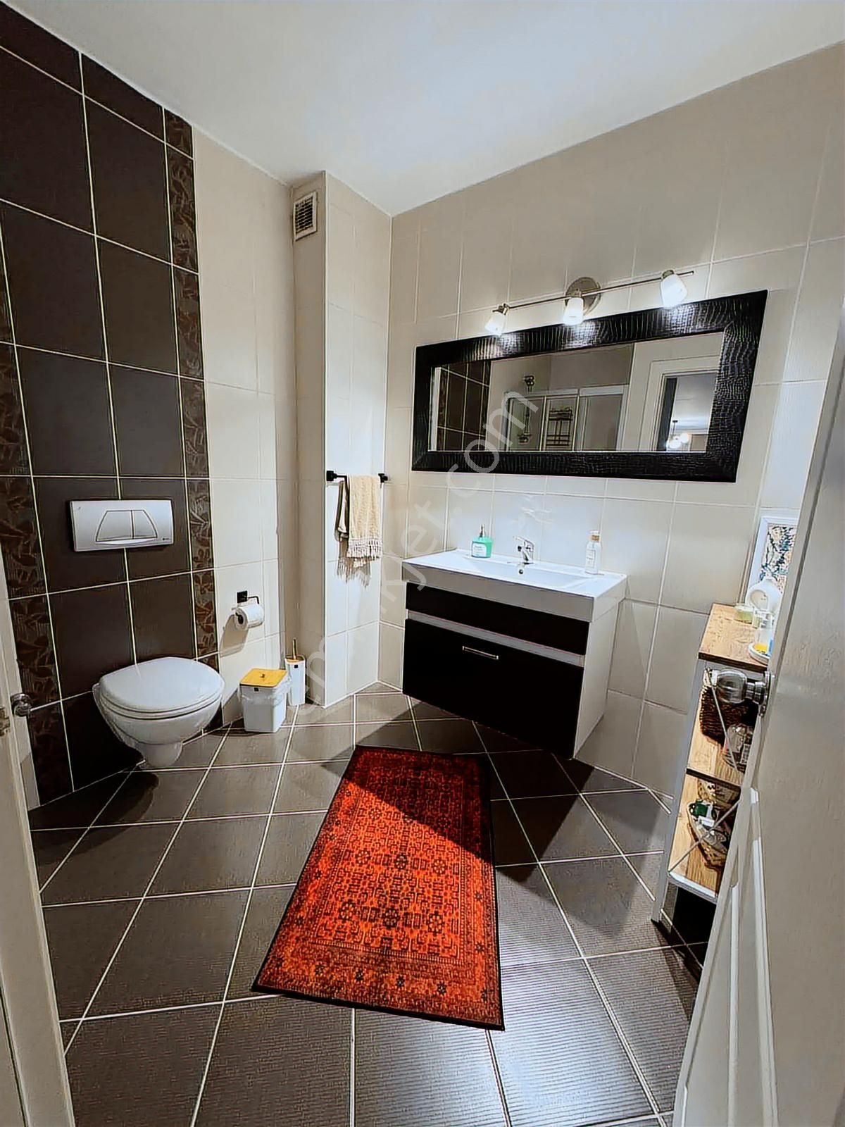 Merkezi Konum Görülmemiş Genişlikte 4+1 Çift Banyo Çift Mutfak - Görsel 16