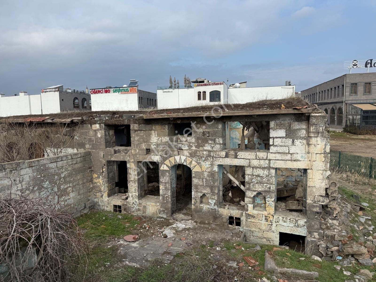 4 Ayaklı İle Arapşeh Cami Arasında1 Tanesi 160 Mt 2 1 Tanesi 90 Mt 2 160 Mt 2 Olan 15 Mlyn90 Mt 2 - Görsel 7