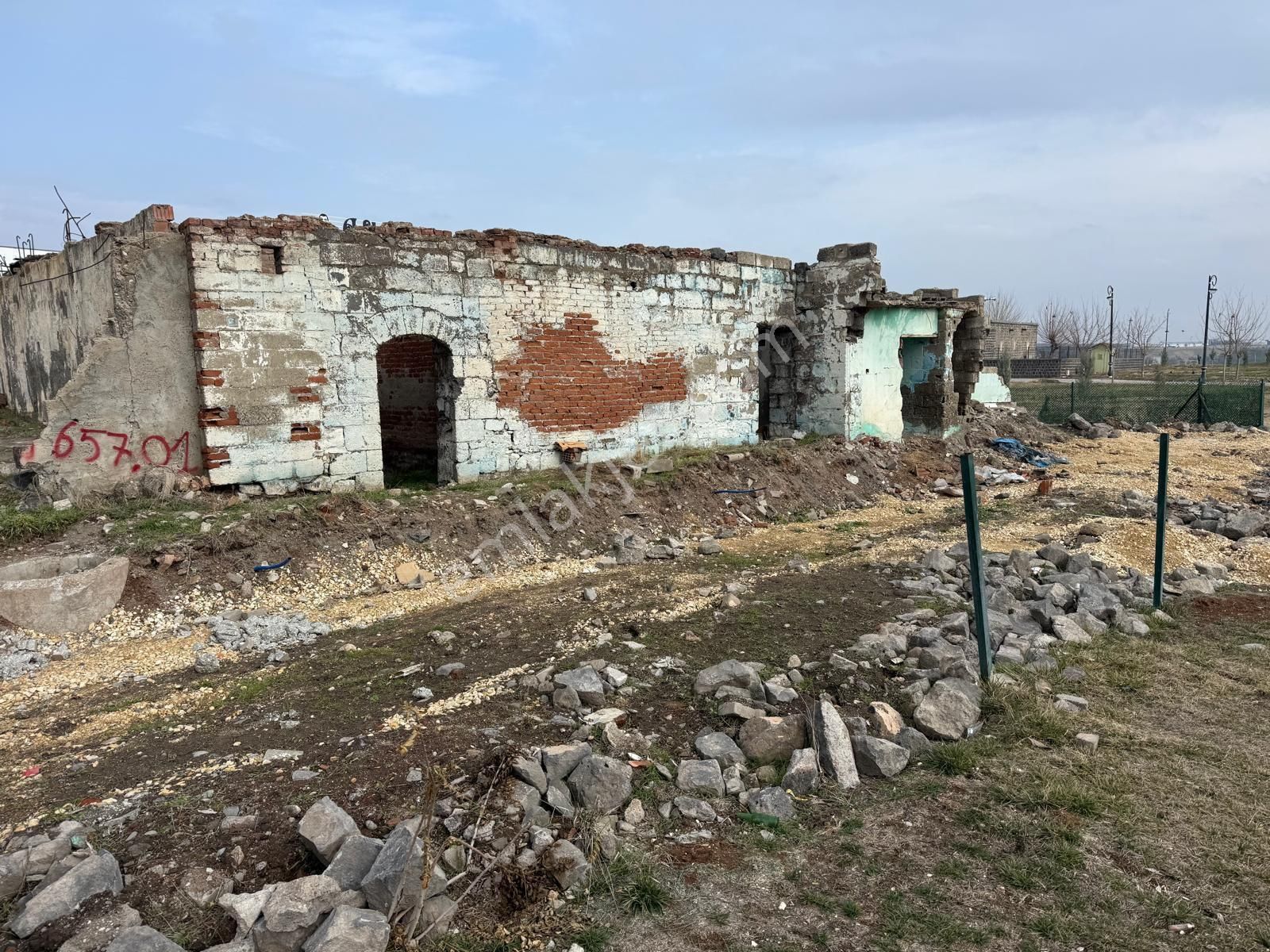 4 Ayaklı İle Arapşeh Cami Arasında1 Tanesi 160 Mt 2 1 Tanesi 90 Mt 2 160 Mt 2 Olan 15 Mlyn90 Mt 2 - Görsel 4
