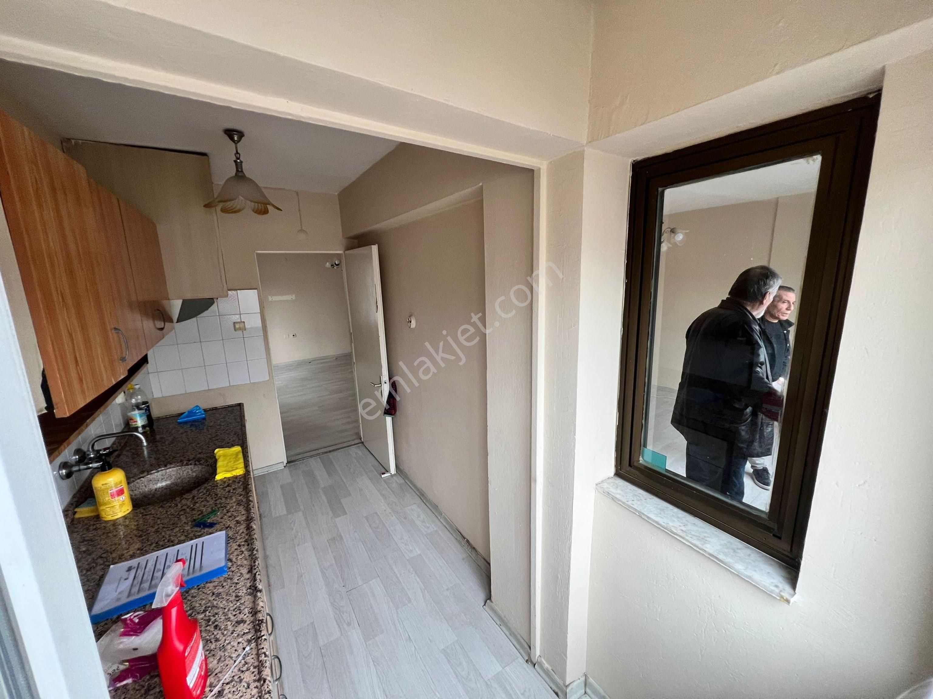 Eşrefpaşa Evlendirme Dairesine Yakın 1 + 1 Kiralık Daire - Görsel 29