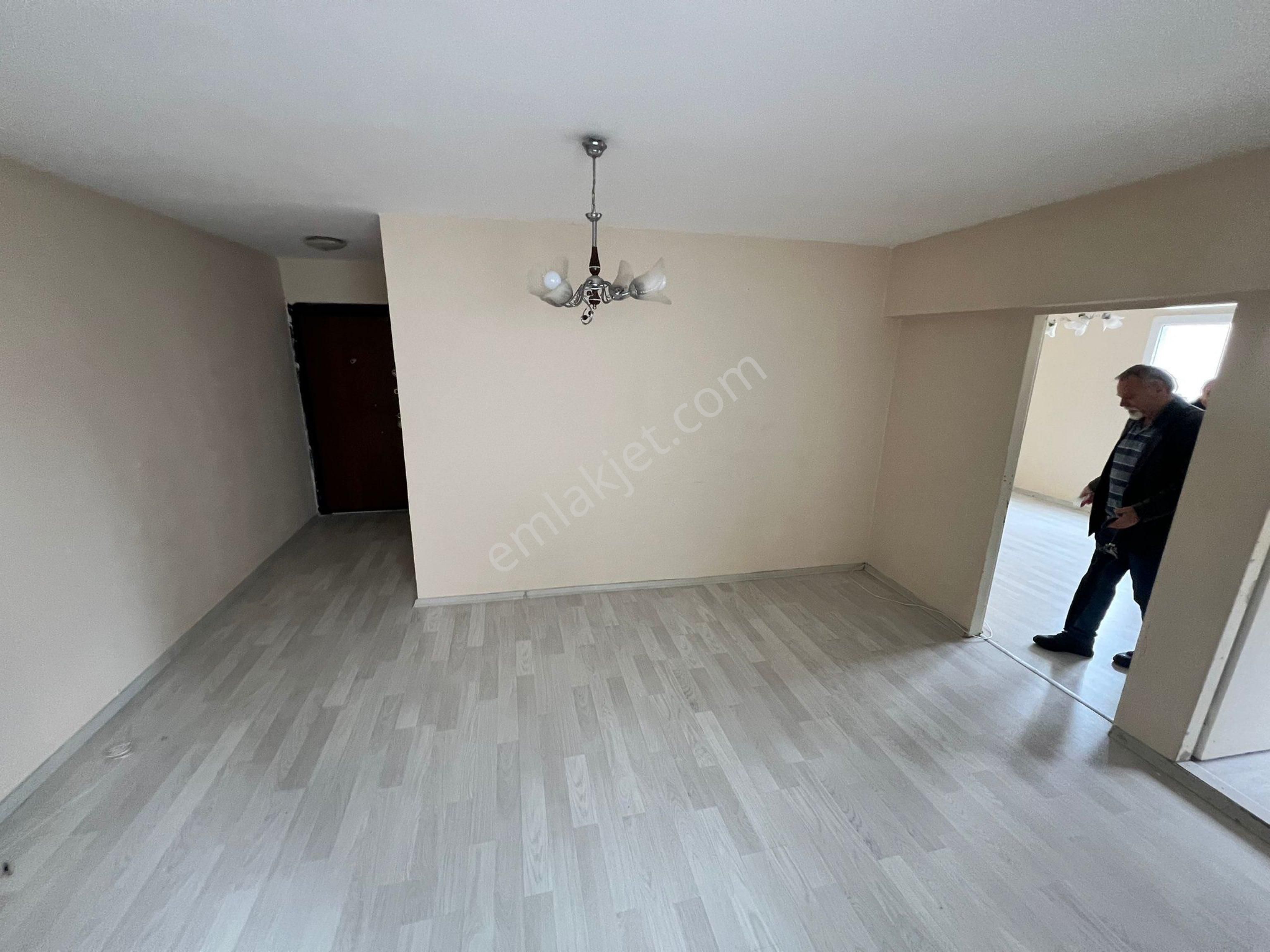 Eşrefpaşa Evlendirme Dairesine Yakın 1 + 1 Kiralık Daire - Görsel 31