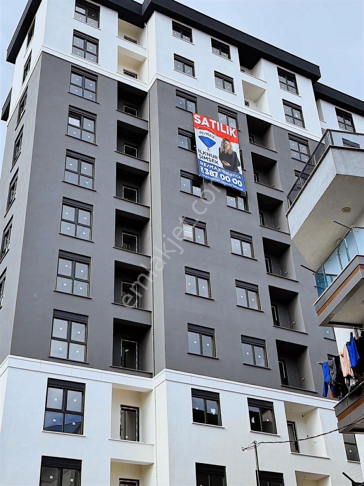 Kartal Satılık 2+1 Kapalı Otopark Metroya 5 Dk