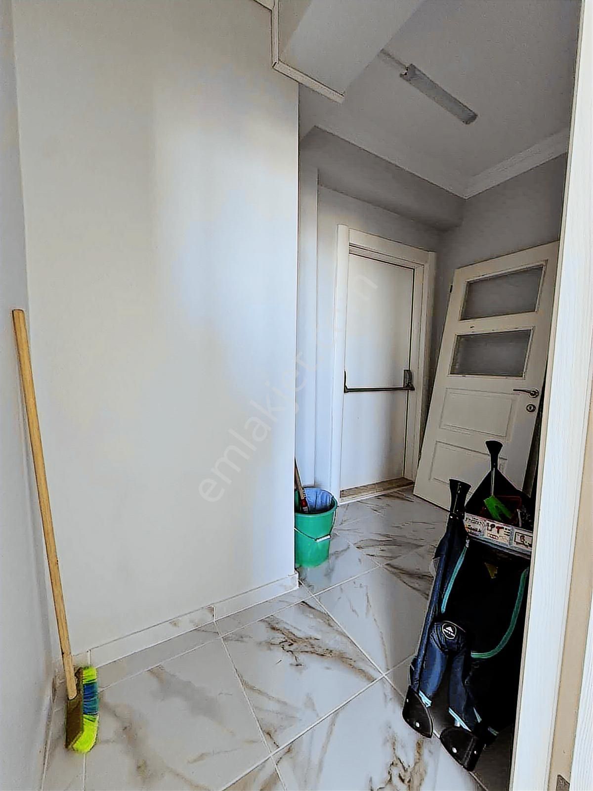Kartal 2+1 Kiralık Daire Metro 5 Dk Deniz Manzaralı Site İçi - Görsel 27