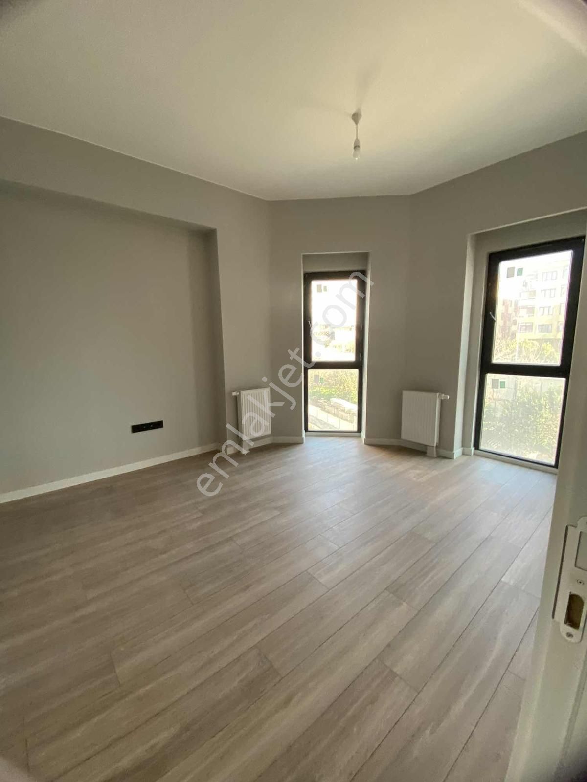 Kartal Dünya Şehir Deniz Manzara 2+1 Kiralık Site Ebeveyn Banyo - Görsel 4