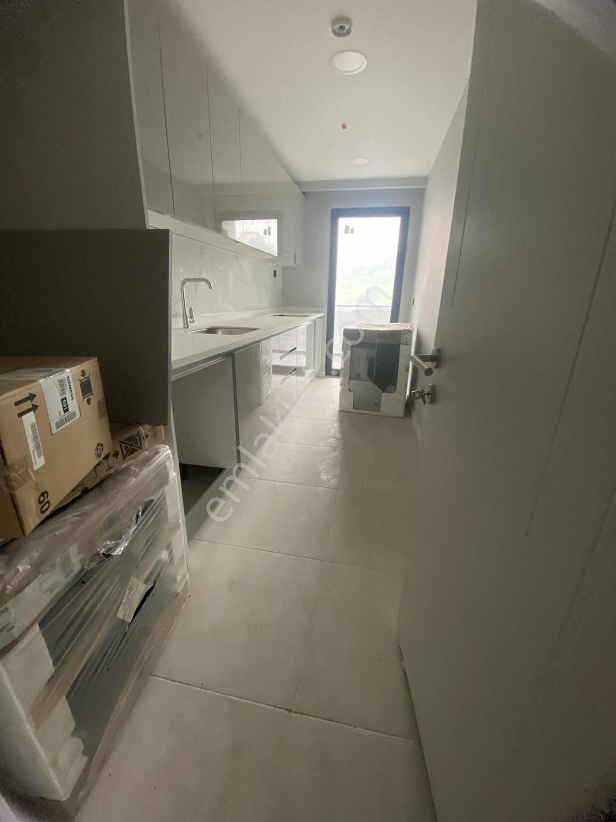 Kartal Dünya Şehir Deniz Manzara 2+1 Kiralık Site Ebeveyn Banyo - Görsel 18