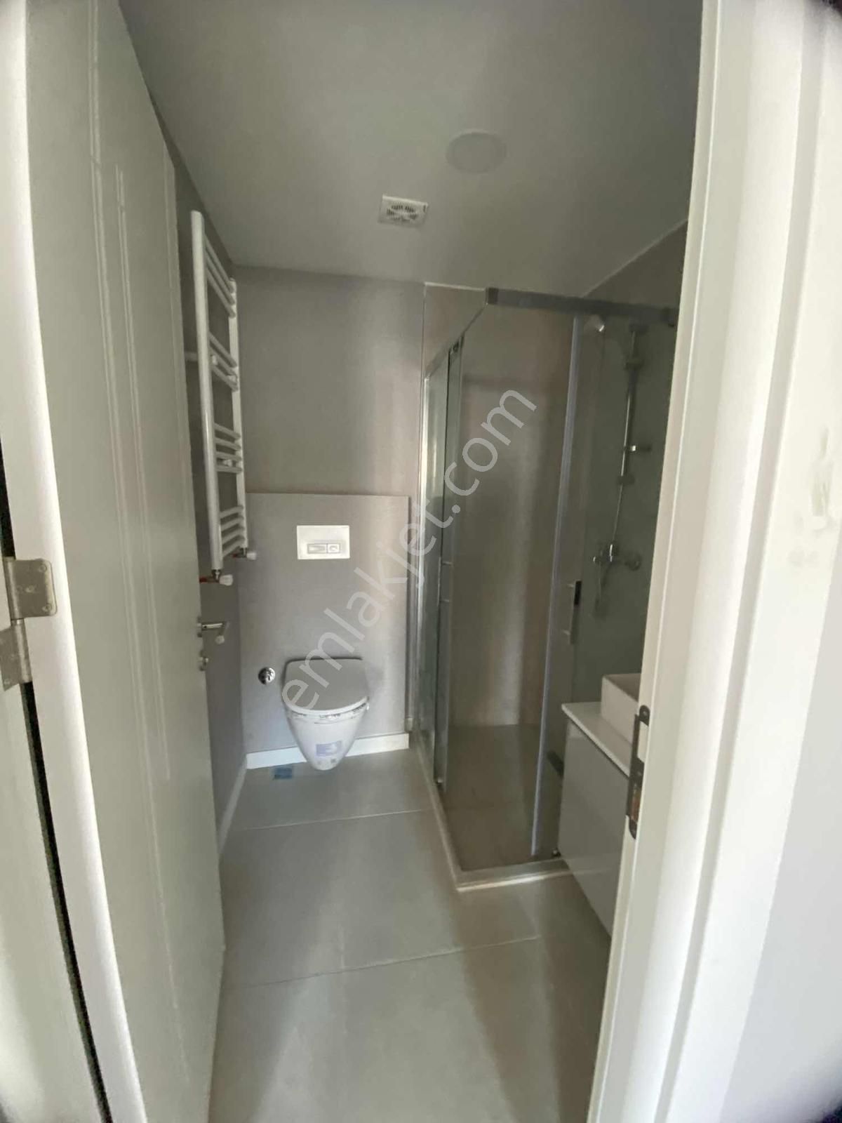 Kartal Dünya Şehir Deniz Manzara 2+1 Kiralık Site Ebeveyn Banyo - Görsel 11