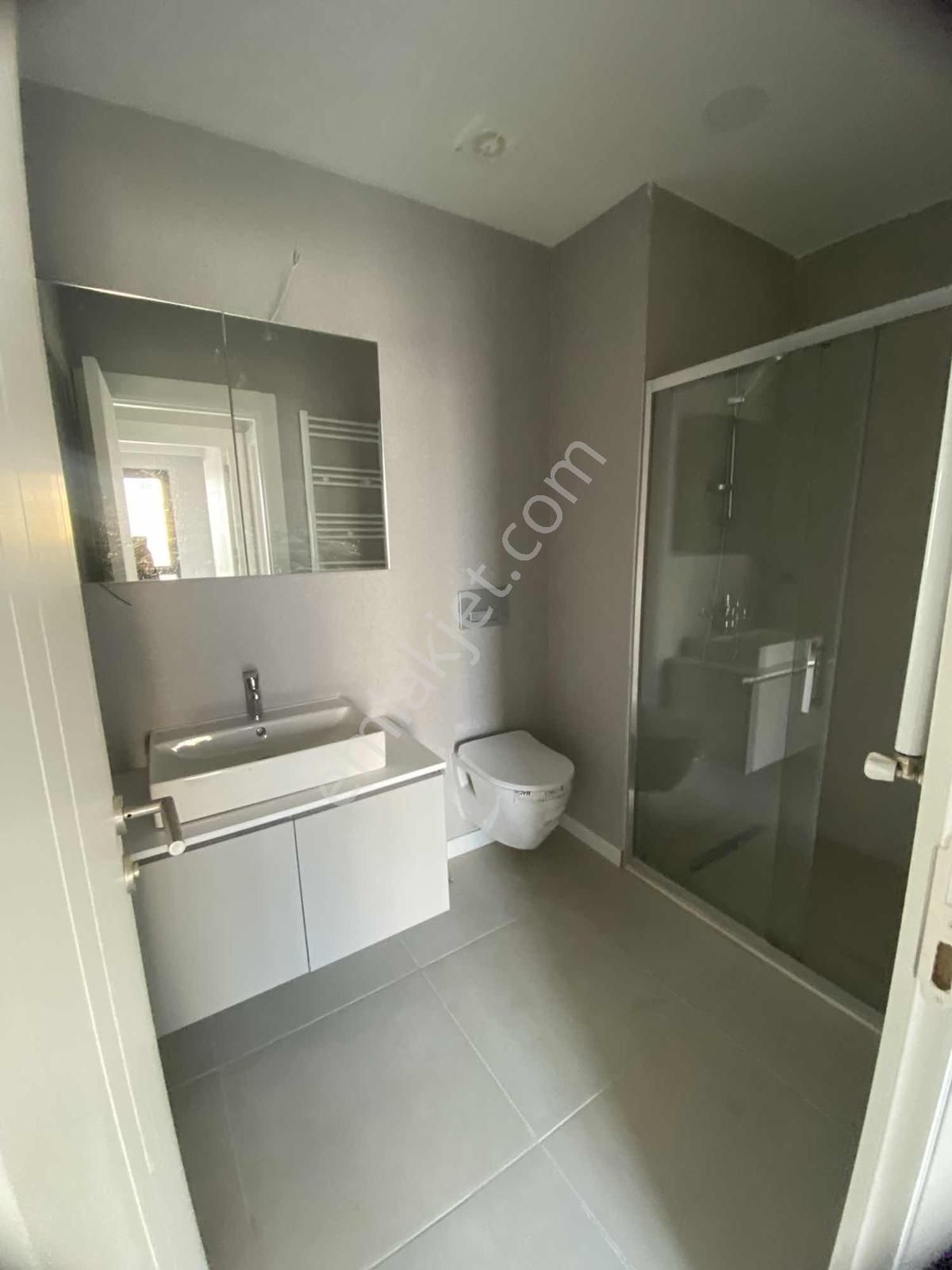 Kartal Dünya Şehir Deniz Manzara 2+1 Kiralık Site Ebeveyn Banyo - Görsel 9
