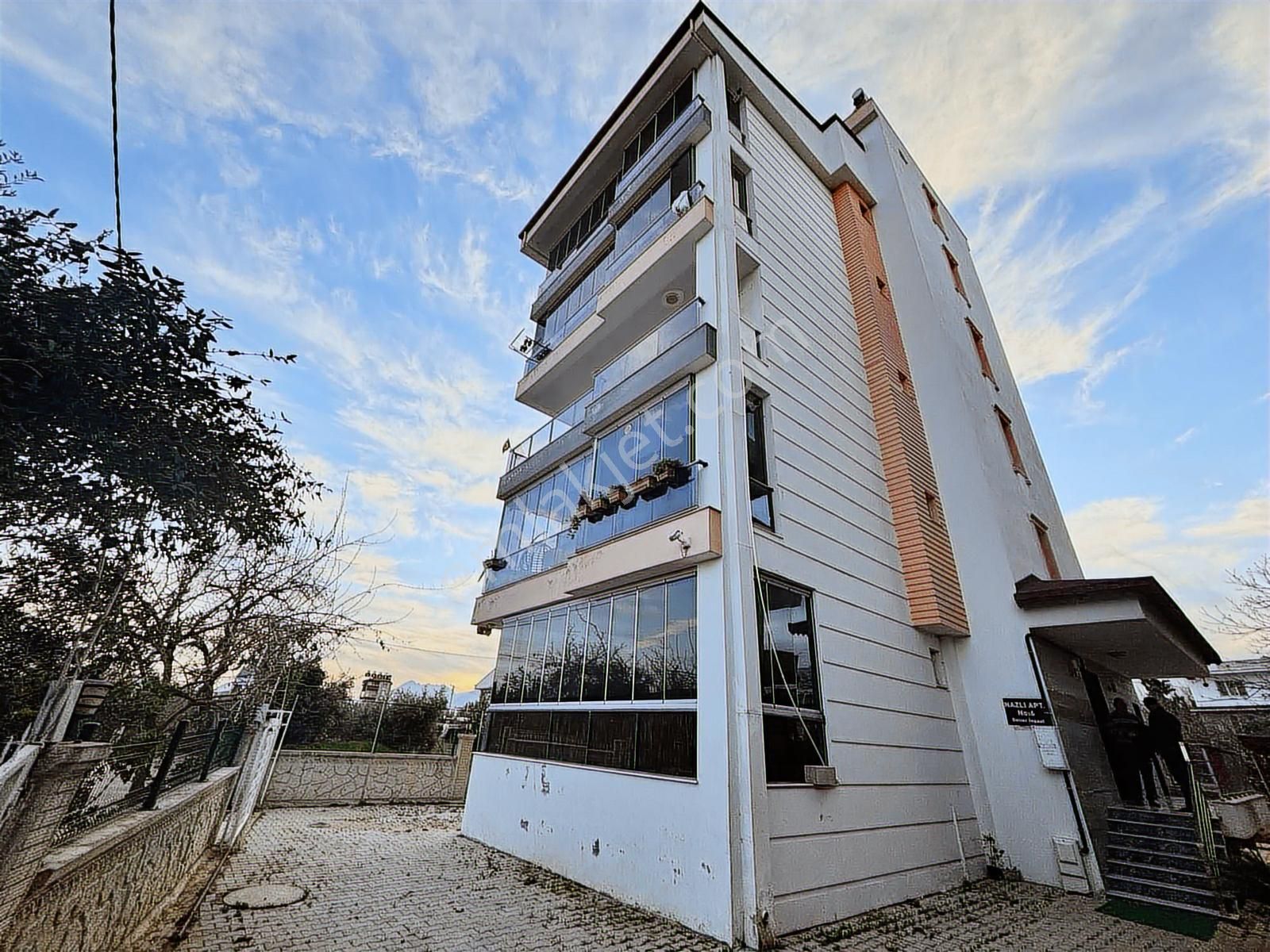 Döşemealtı Bahçeyaka Merkezi Konumda 3+1 Kiralık Daire - Görsel 15