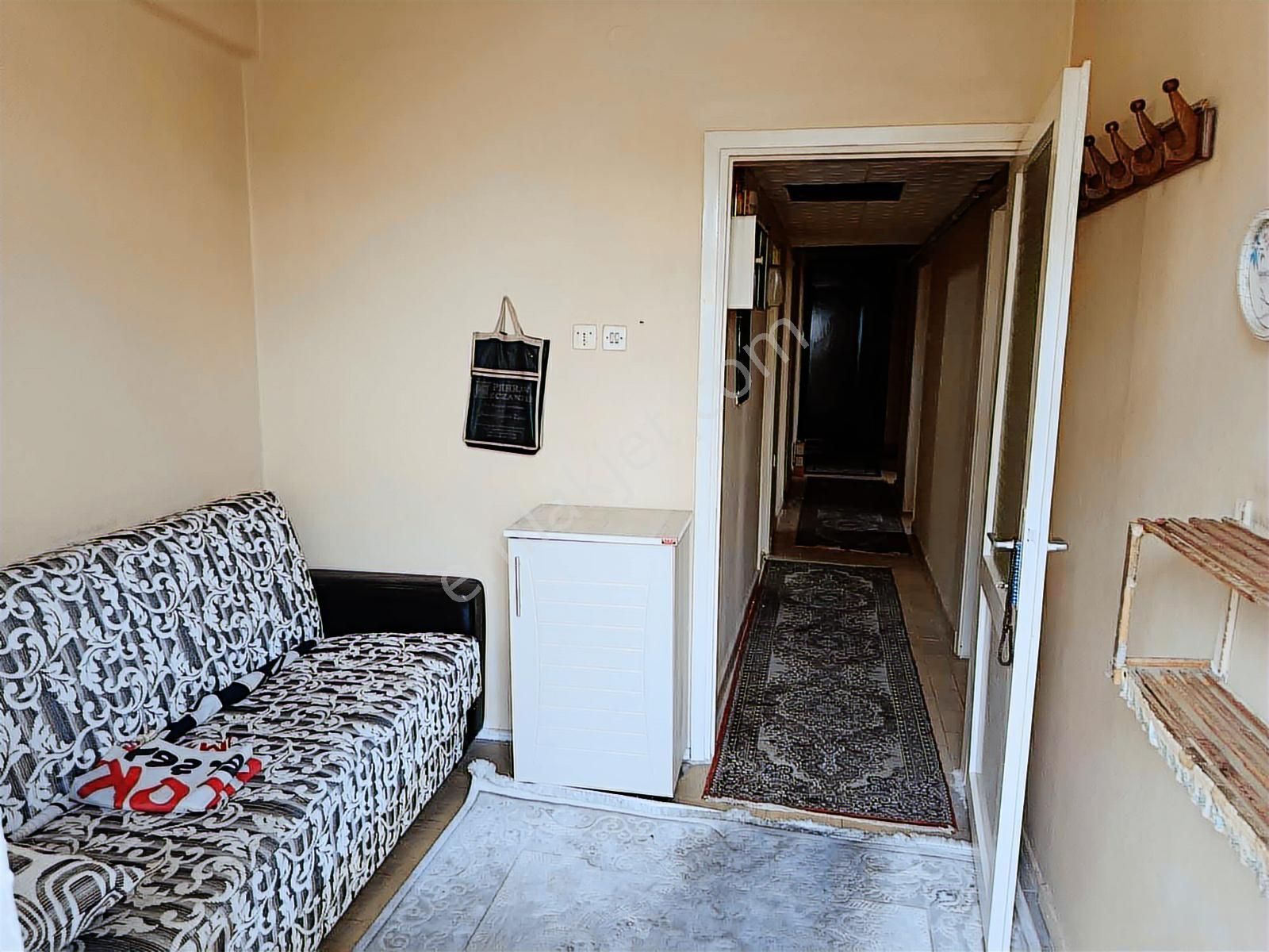 Ecem Emlaktan Kocamustafapaşa Da Merkezi Köşe 120m2 1 Ara Kat - Görsel 2