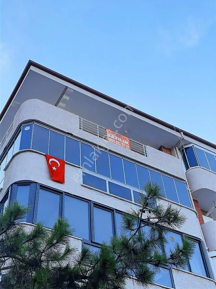 Anıl Emlaktan Atatürk Caddesinde 2+1 Masrafsız Daire