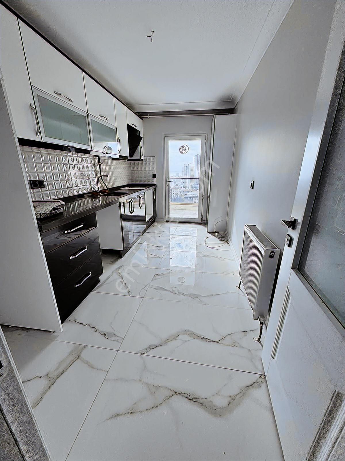 Kartal Kiralık 3+1 Metroya 5 Dakika Ebeveyn Banyolu Geniş