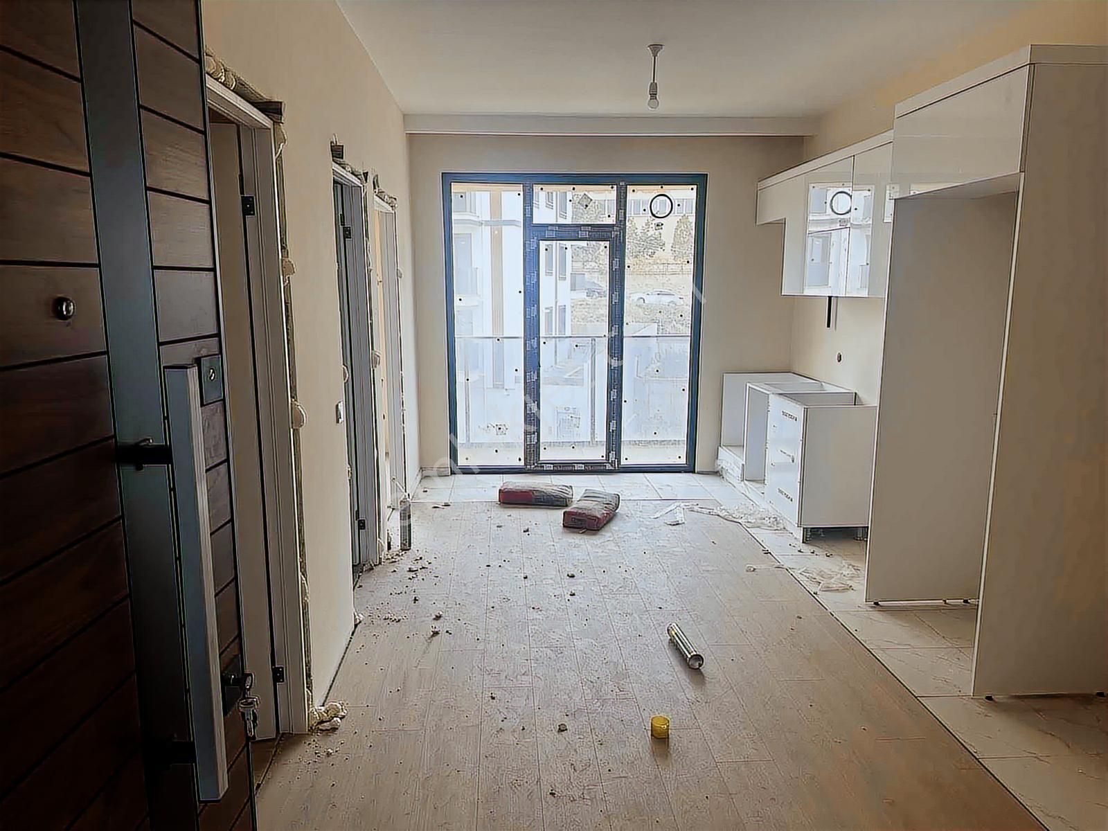 Pendik E5 Yan Yolda Site İçinde Satılık 2+1 Sıfır Daire - Görsel 14