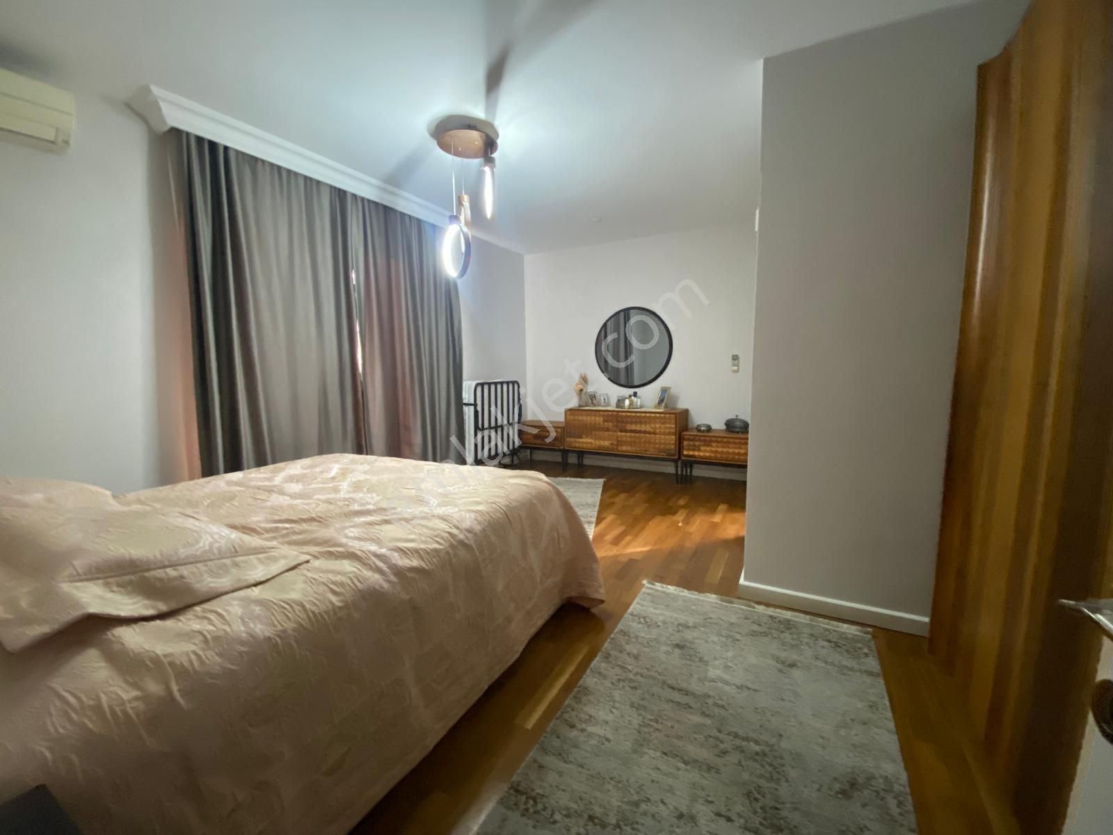 Sinpaş Central Life Sitesinde Kiralık 4+1 Bahçe Dubleksi - Görsel 14