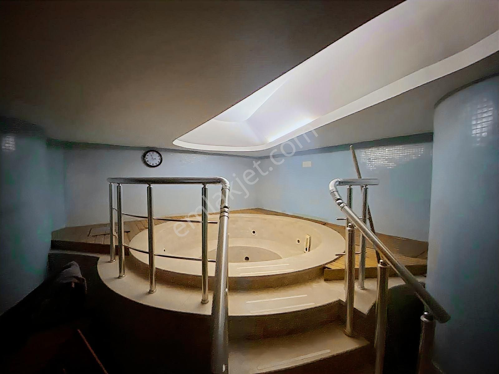 Sinpaş Central Life Sitesinde Kiralık 4+1 Bahçe Dubleksi - Görsel 9