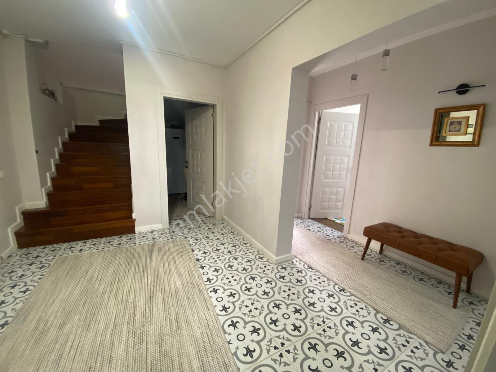 Sinpaş Central Life Sitesinde Kiralık 4+1 Bahçe Dubleksi - Görsel 25