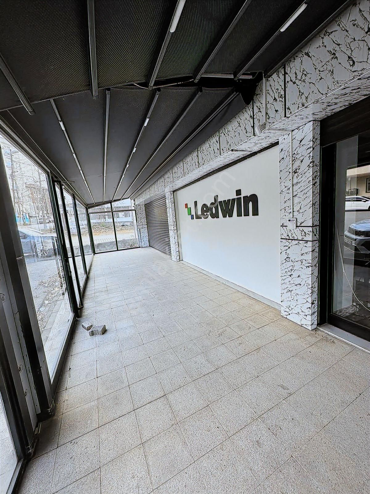 Tuzla Aydınlı Kiralık 400 M2 3 Katlı Dükkan - Görsel 11