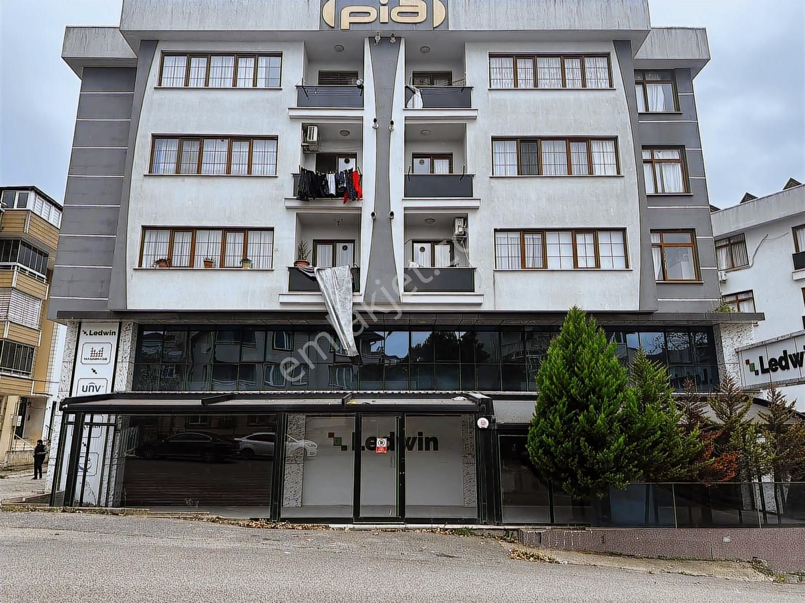 Tuzla Aydınlı Kiralık 400 M2 3 Katlı Dükkan - Görsel 22