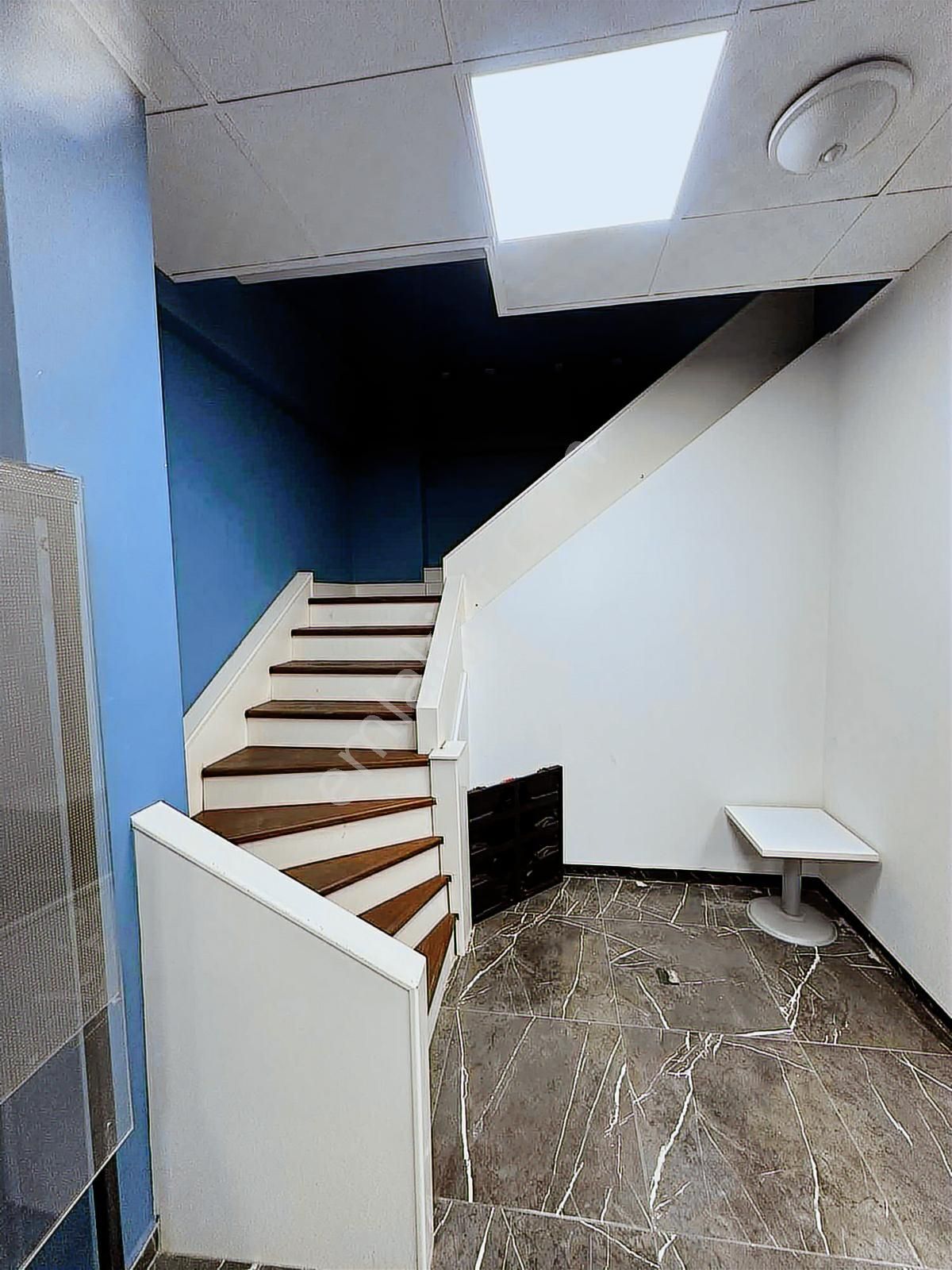 Tuzla Aydınlı Kiralık 400 M2 3 Katlı Dükkan - Görsel 7