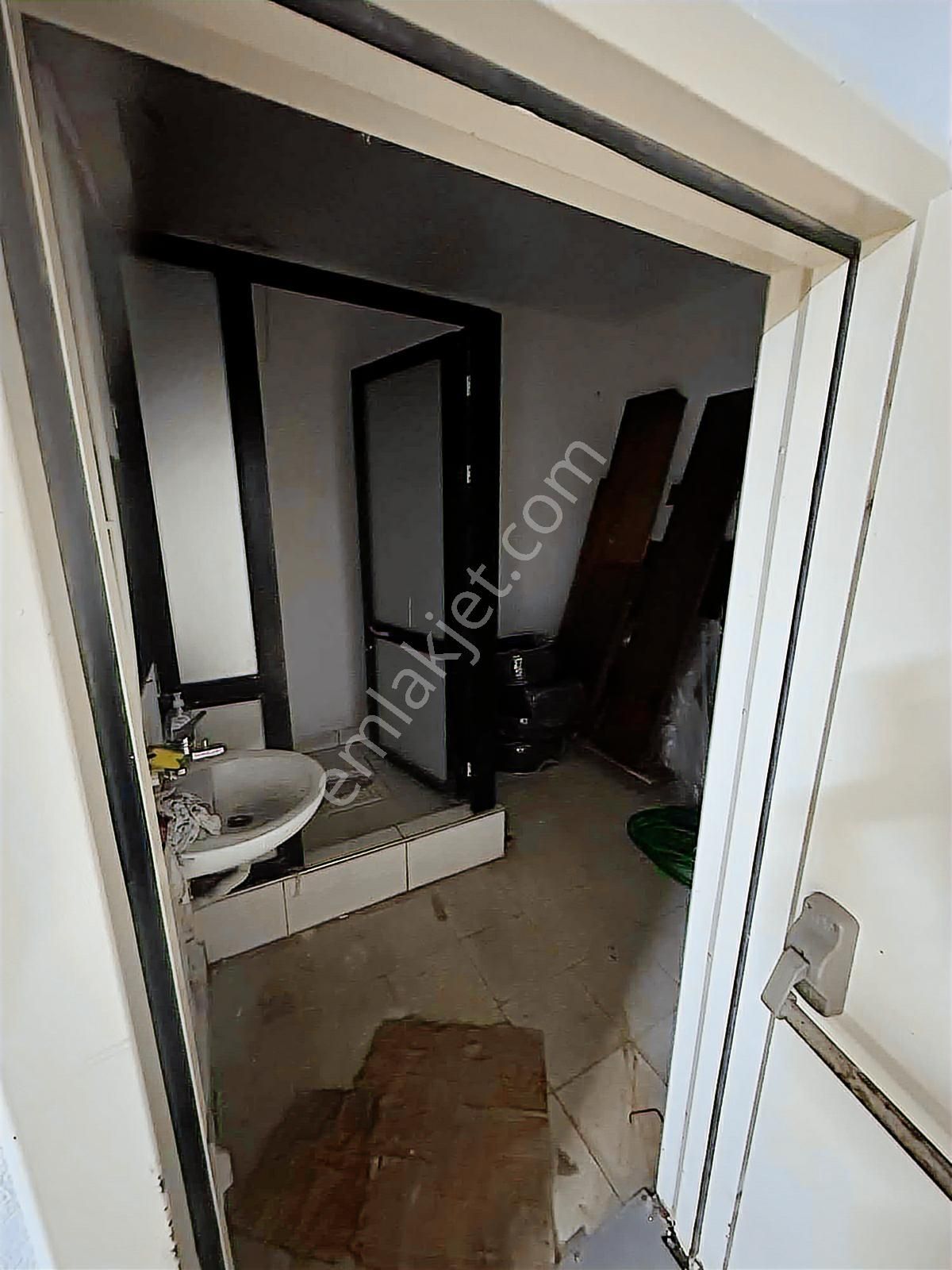 Tuzla Aydınlı Kiralık 400 M2 3 Katlı Dükkan - Görsel 8