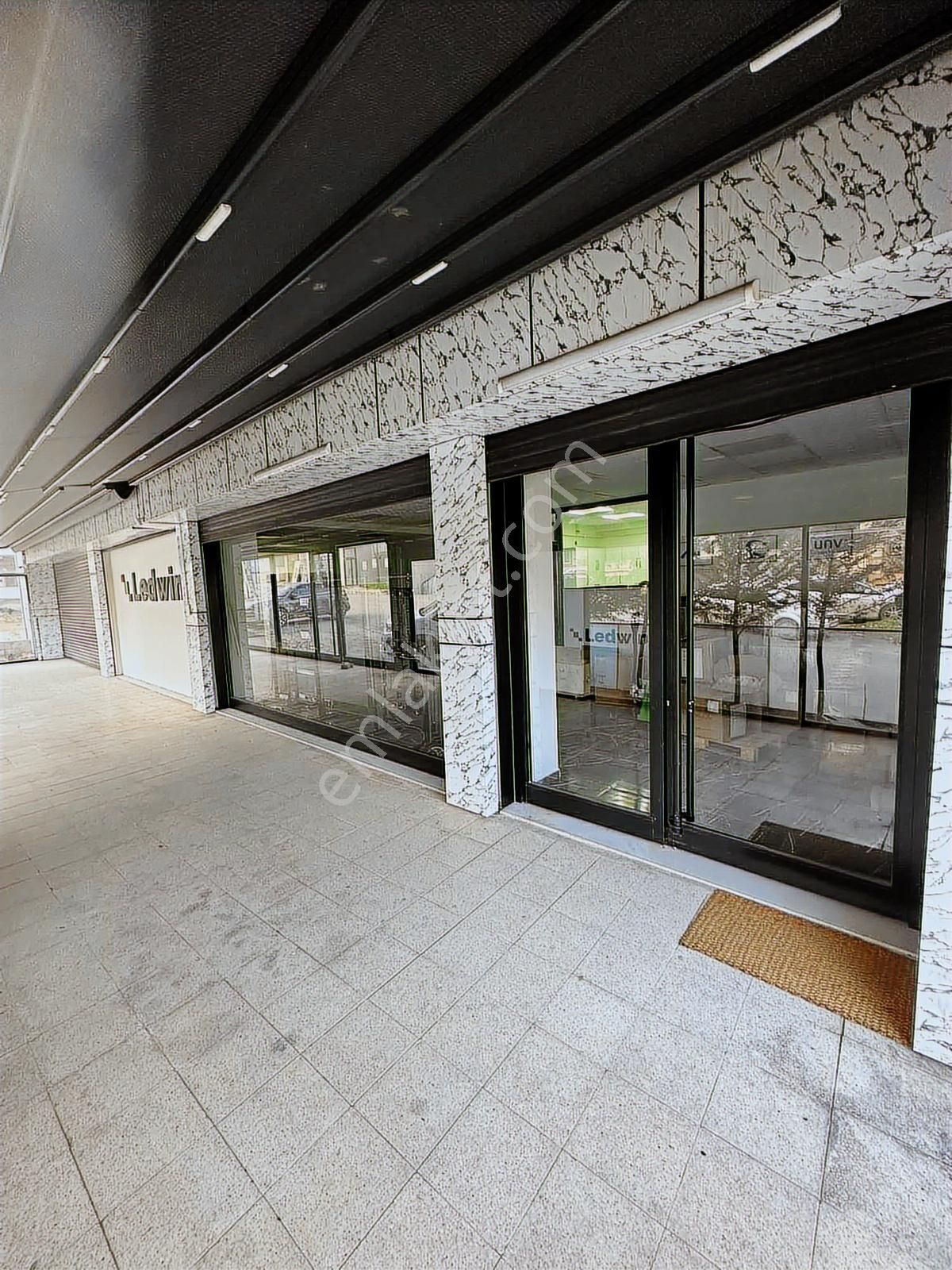 Tuzla Aydınlı Kiralık 400 M2 3 Katlı Dükkan - Görsel 19