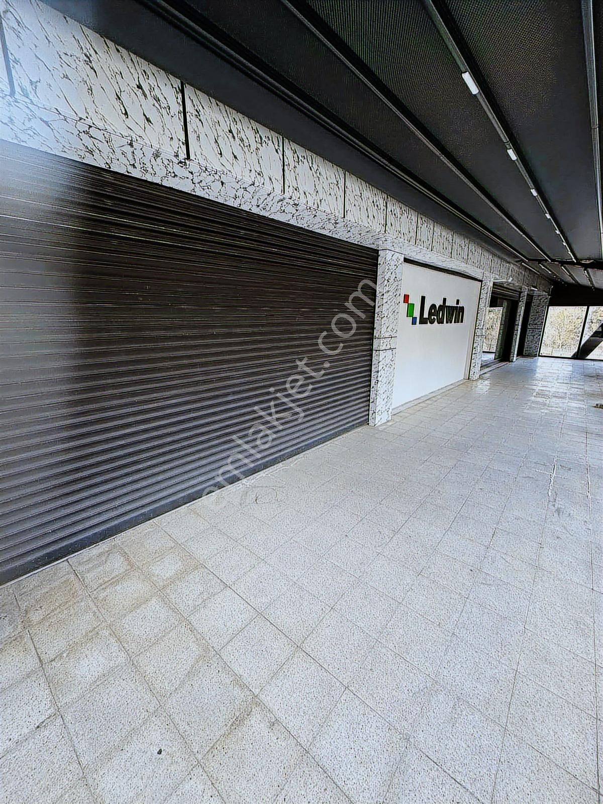 Tuzla Aydınlı Kiralık 400 M2 3 Katlı Dükkan - Görsel 2