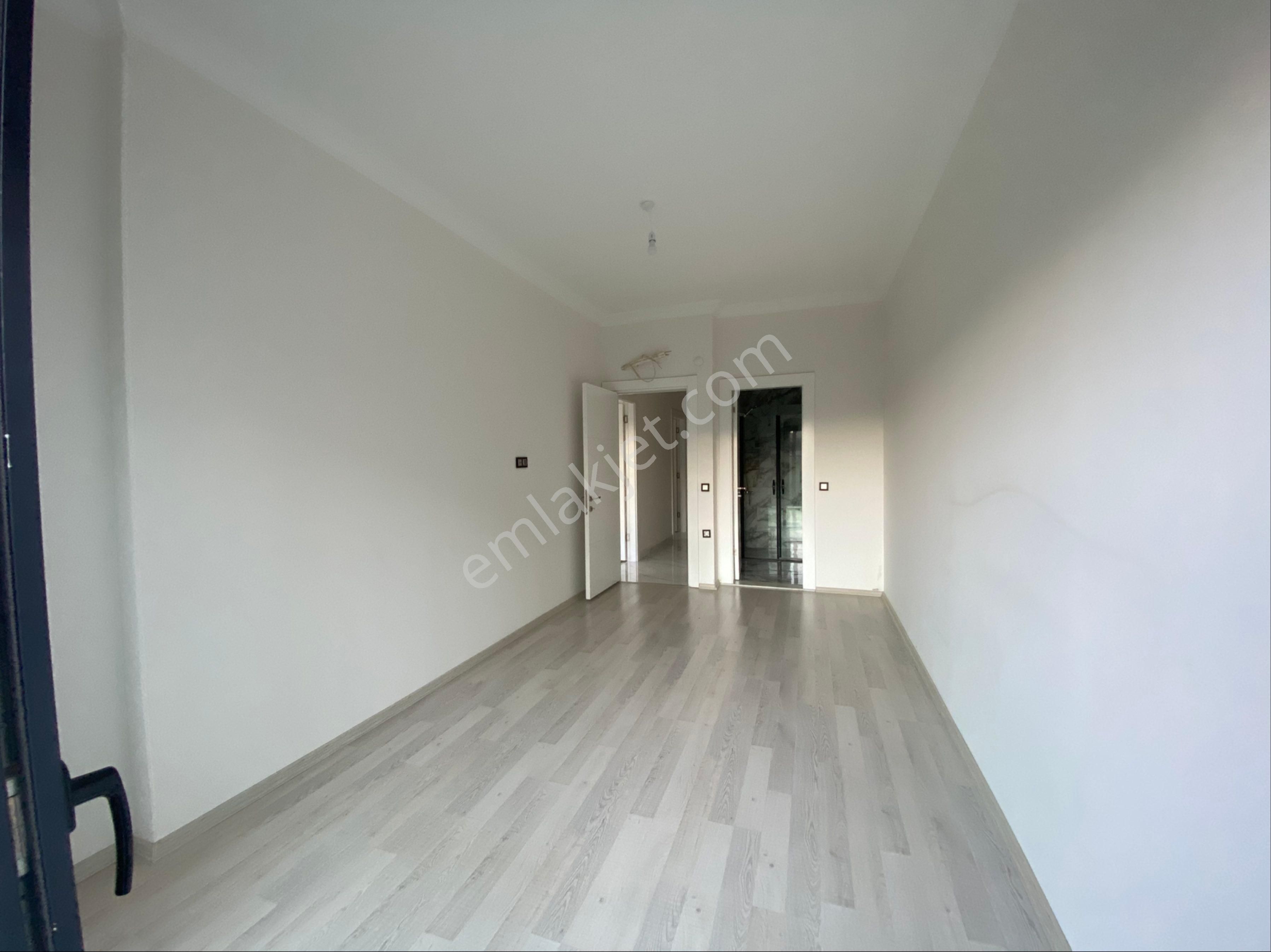 Alanya Oba'da Merkezi Konumda, Havuzlu Sitede Masrafsız 2+1 - Görsel 16