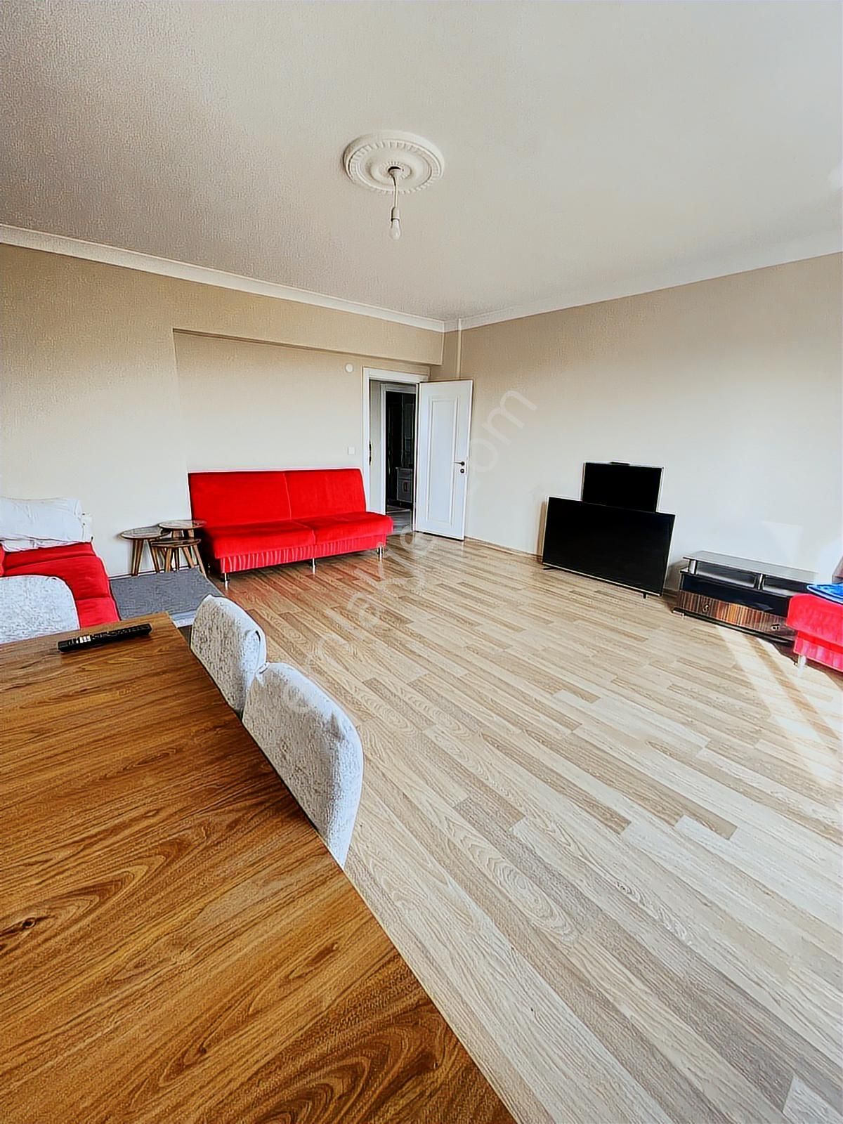 Koru Emlak'tan Net 85m² Eşyalı Kiralık Lüks Geniş Daire - Görsel 3