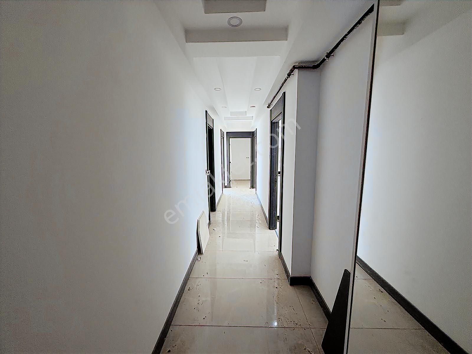Turyaptan İzsiz Towersda Giriş Kat Havuz Cephe 2+1 Kiralık Daire - Görsel 4