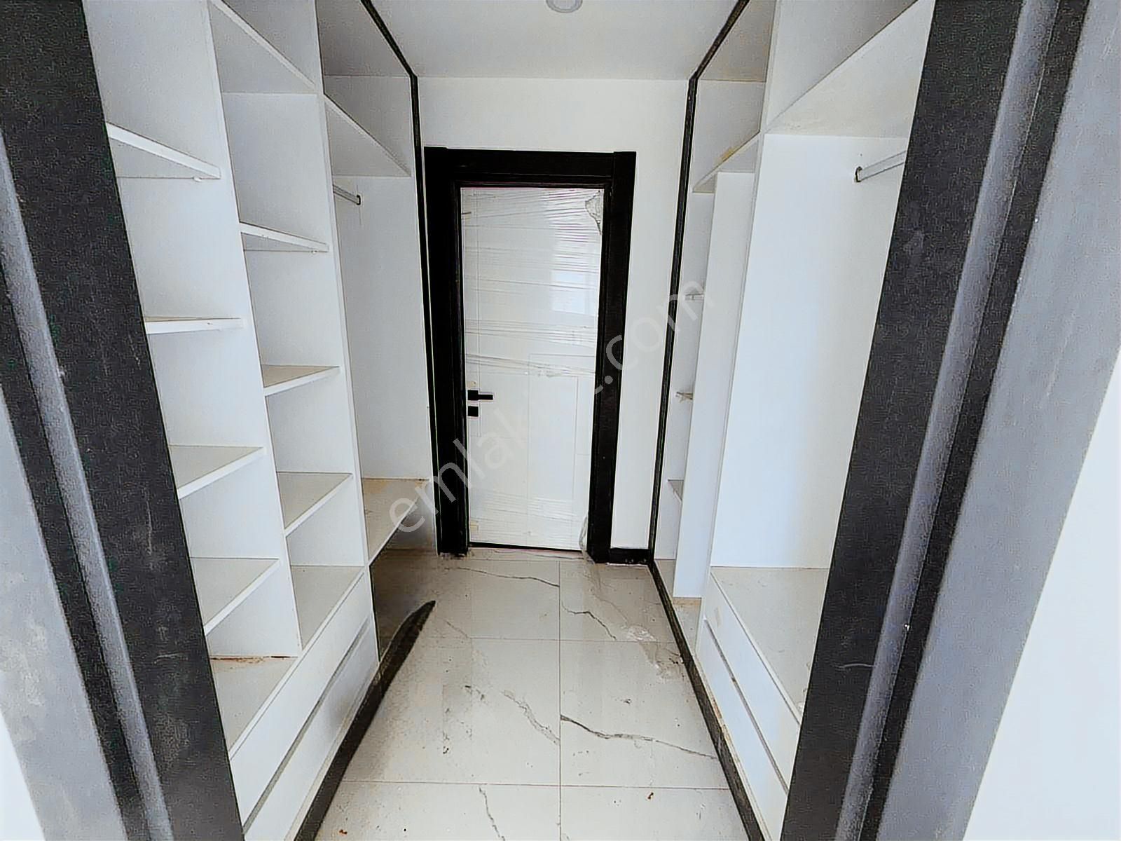Turyaptan İzsiz Towersda Giriş Kat Havuz Cephe 2+1 Kiralık Daire - Görsel 3